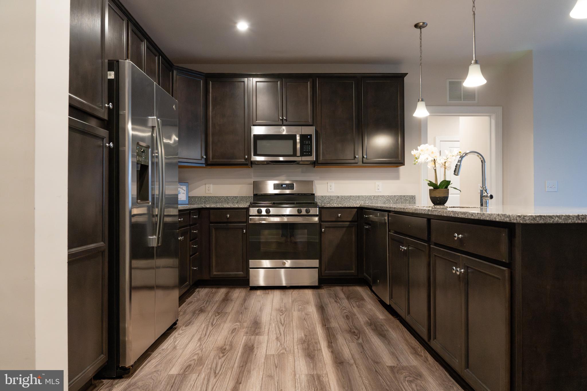 3925 FAIR RIDGE DRIVE 304