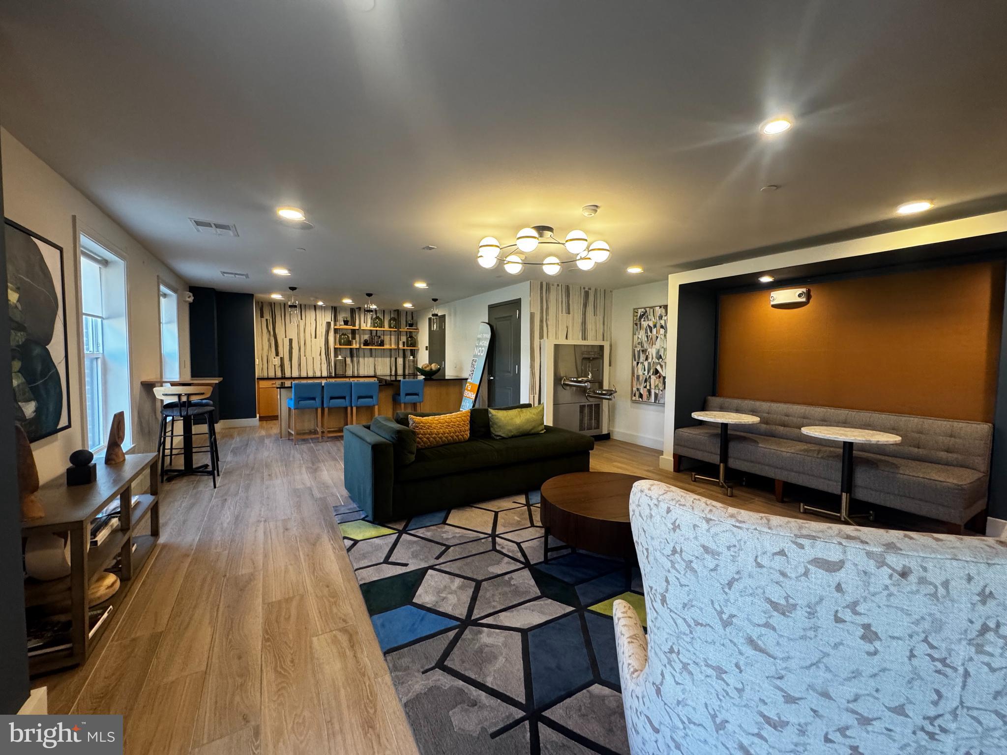 3925 FAIR RIDGE DRIVE 304