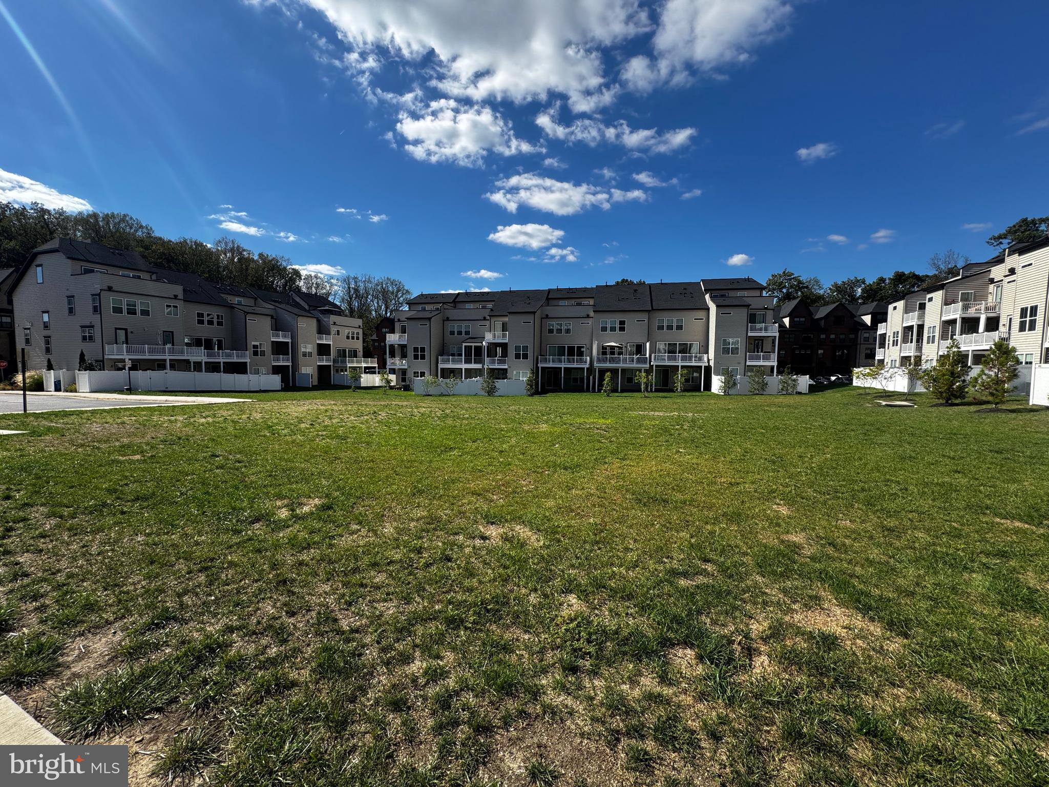 3925 FAIR RIDGE DRIVE 304