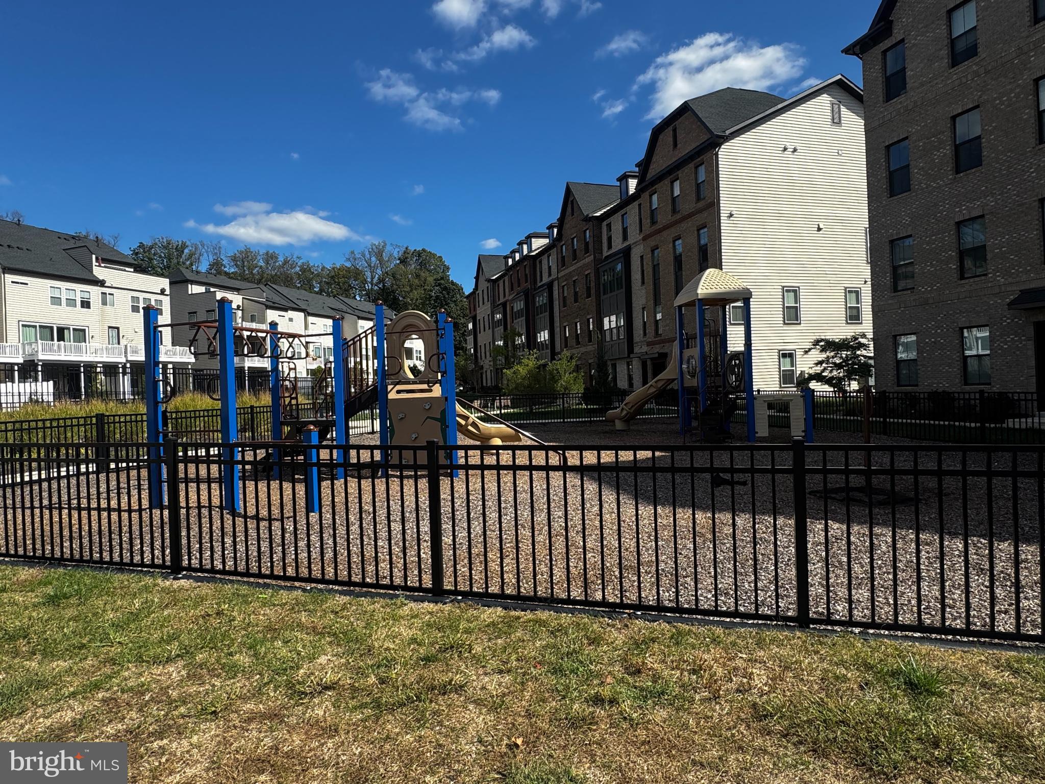 3925 FAIR RIDGE DRIVE 304