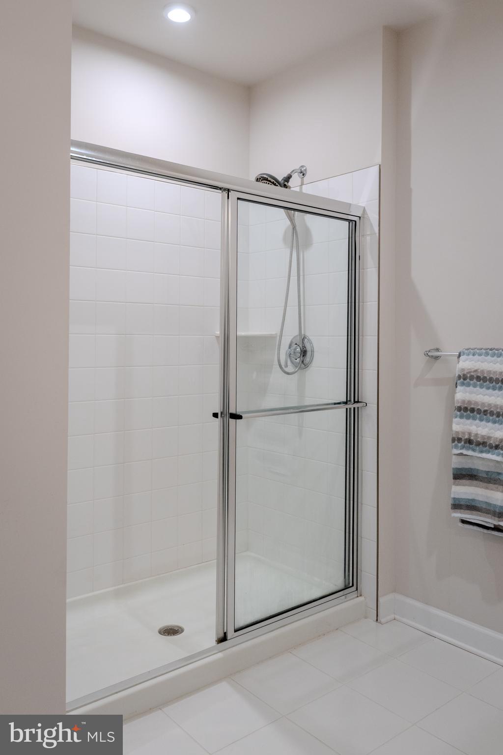 3925 FAIR RIDGE DRIVE 304