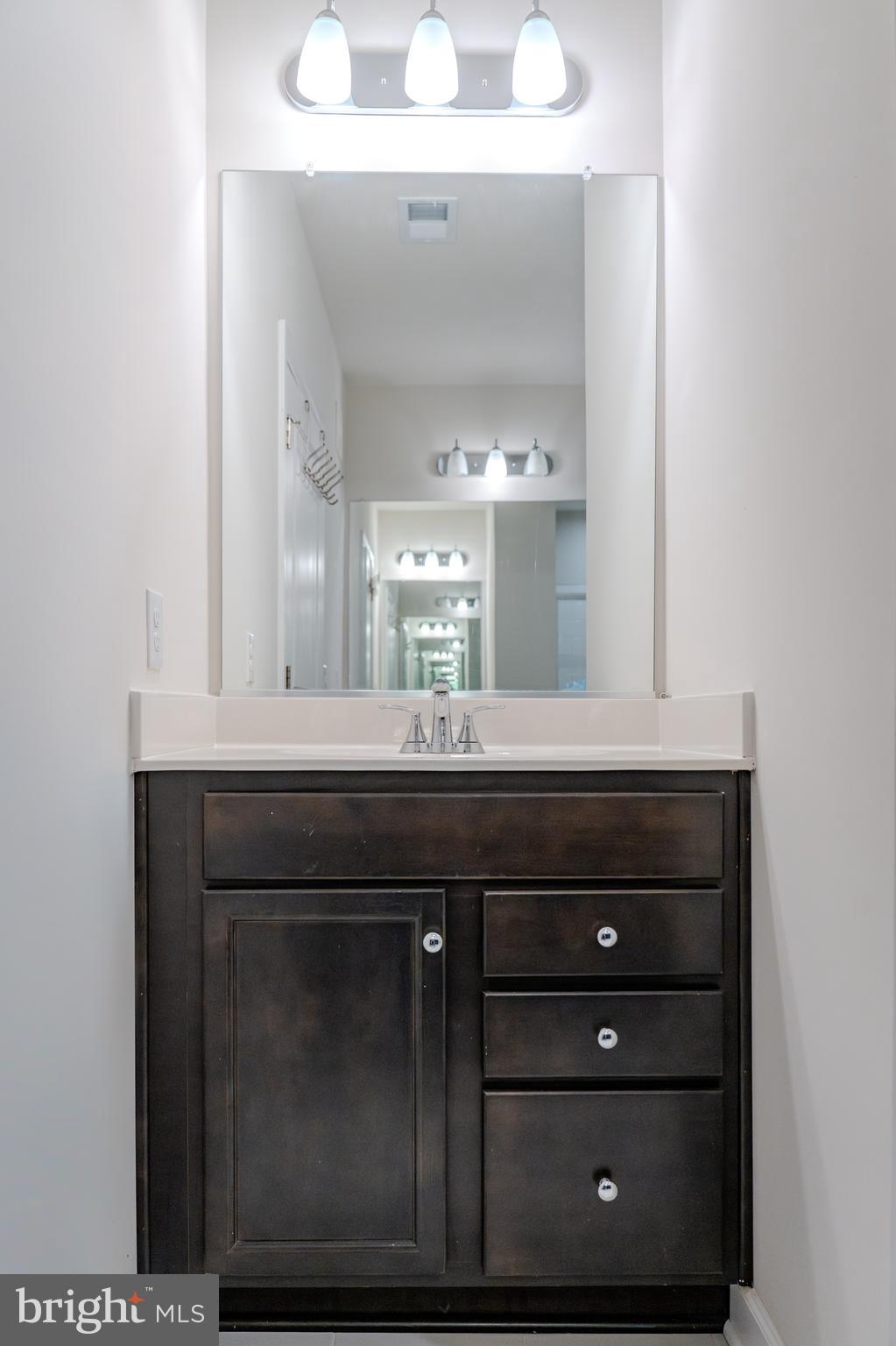 3925 FAIR RIDGE DRIVE 304