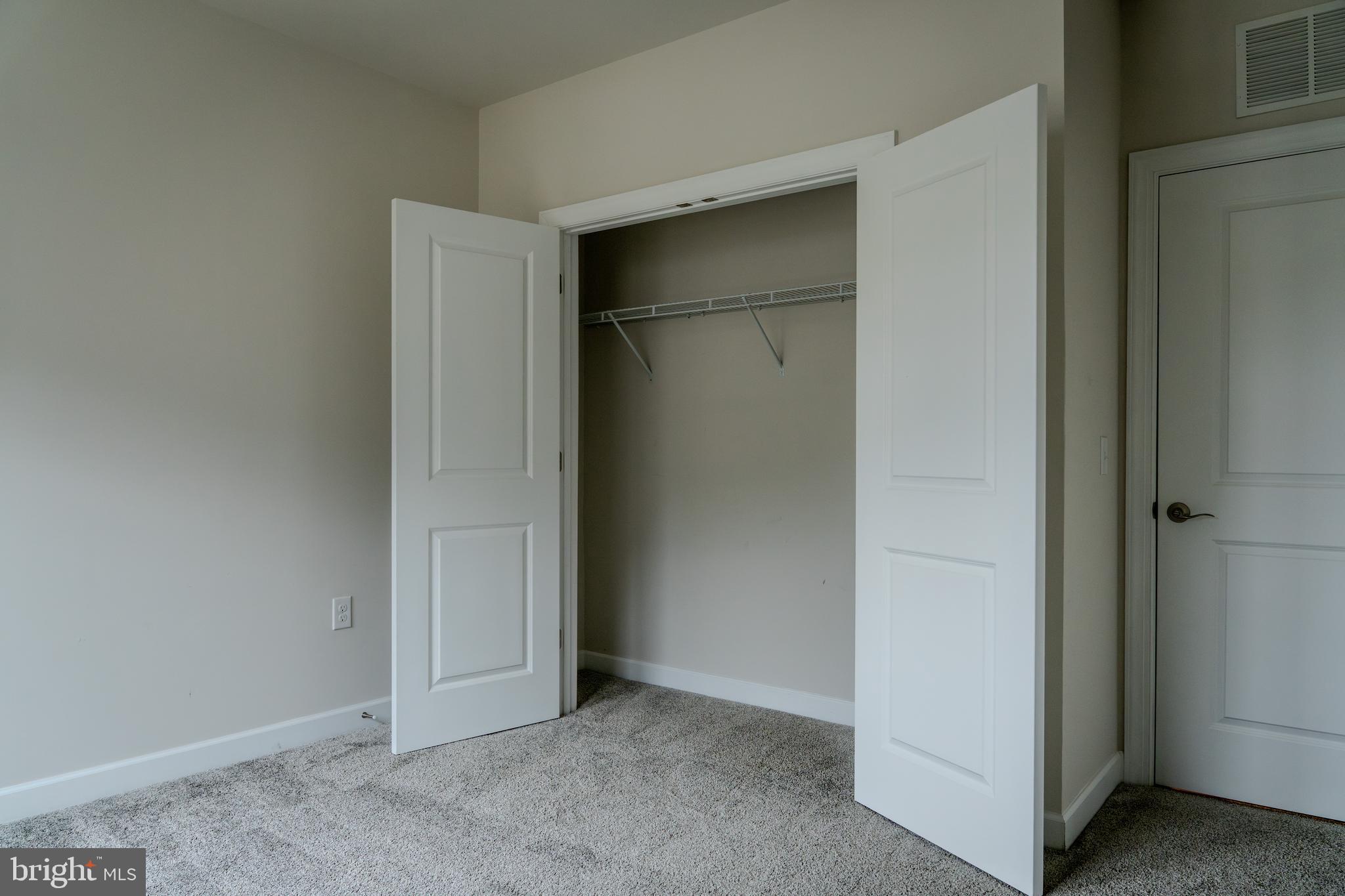 3925 FAIR RIDGE DRIVE 304