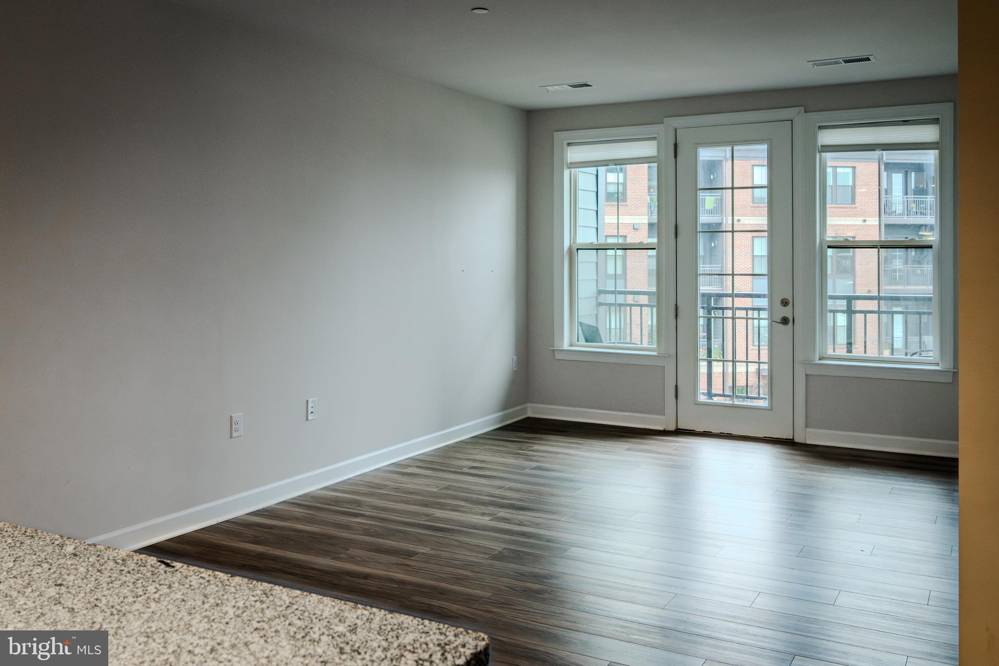 3925 FAIR RIDGE DRIVE 304