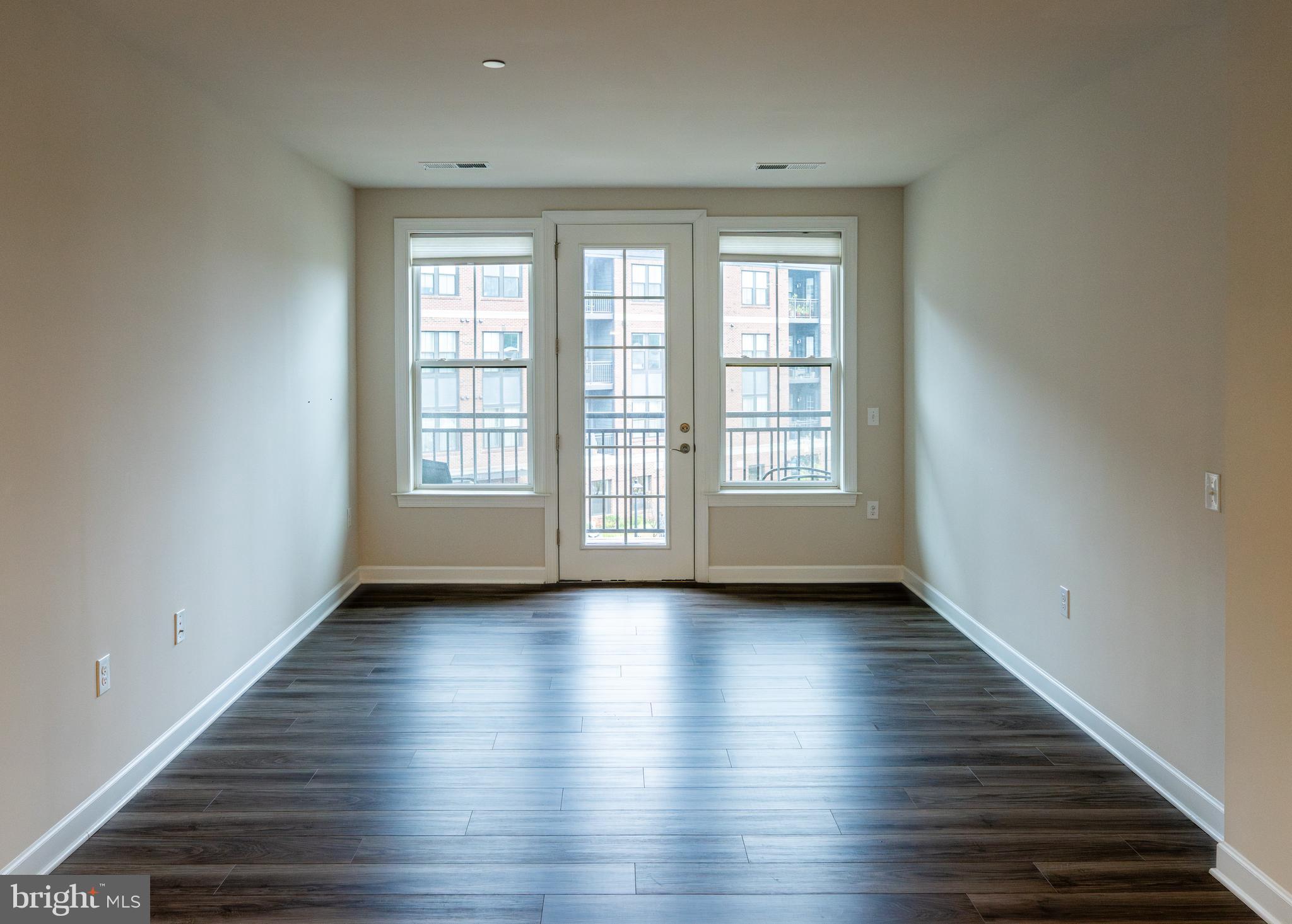 3925 FAIR RIDGE DRIVE 304