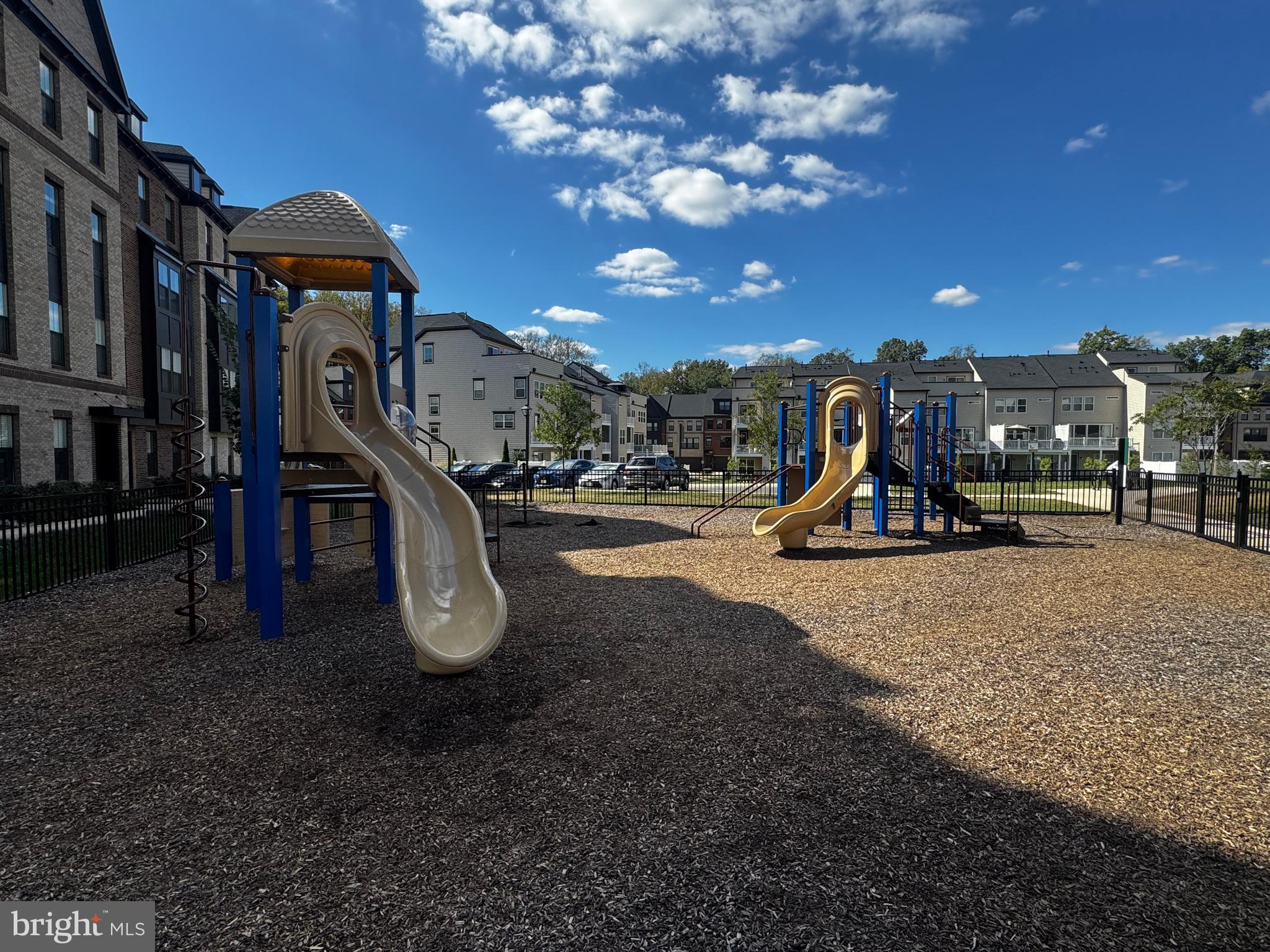 3925 FAIR RIDGE DRIVE 304