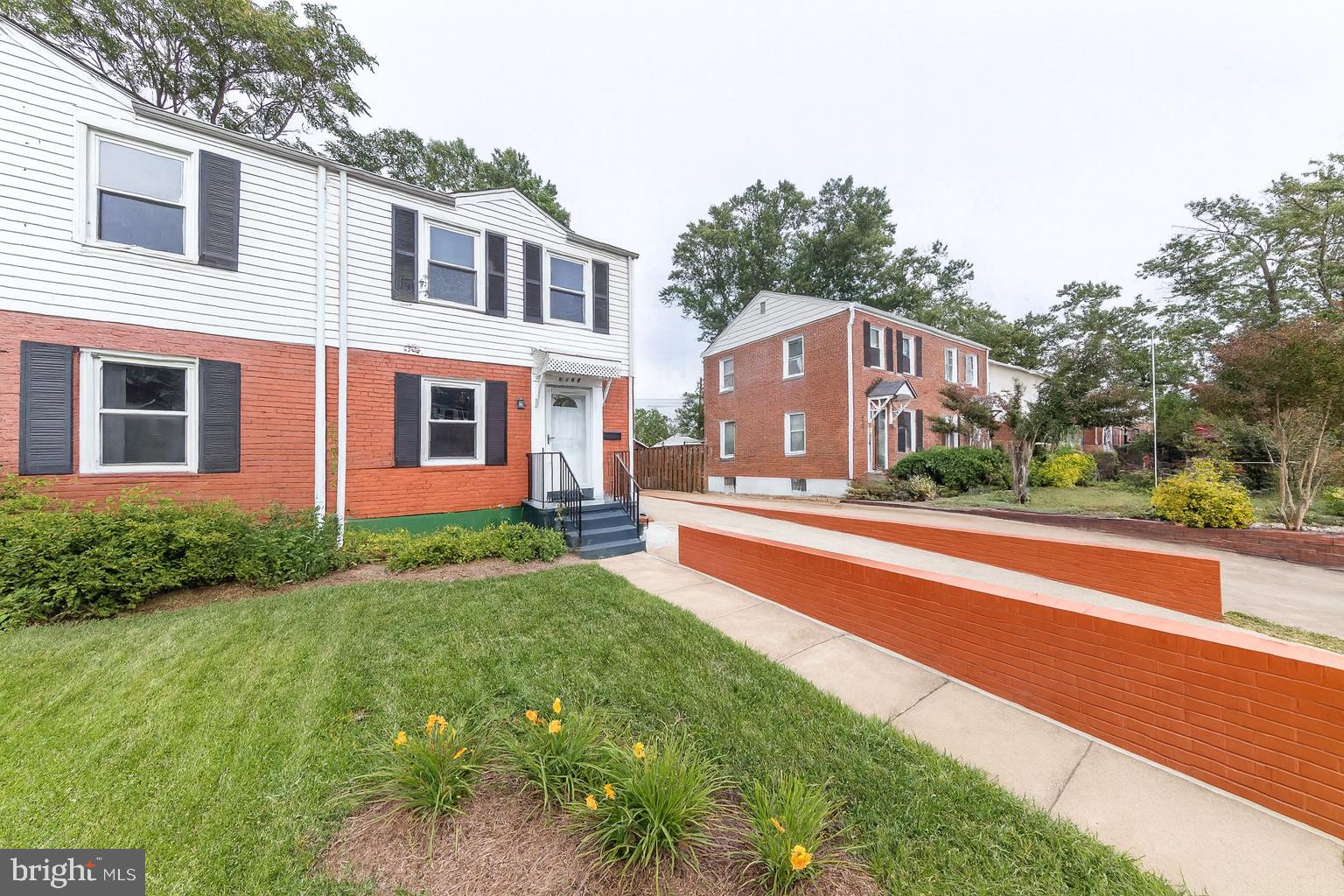 2258 ARLINGTON TERRACE