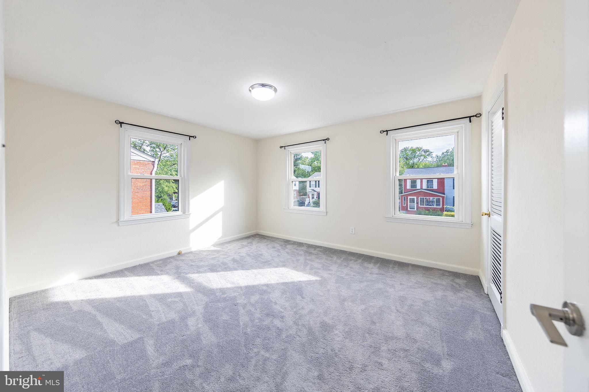 2258 ARLINGTON TERRACE