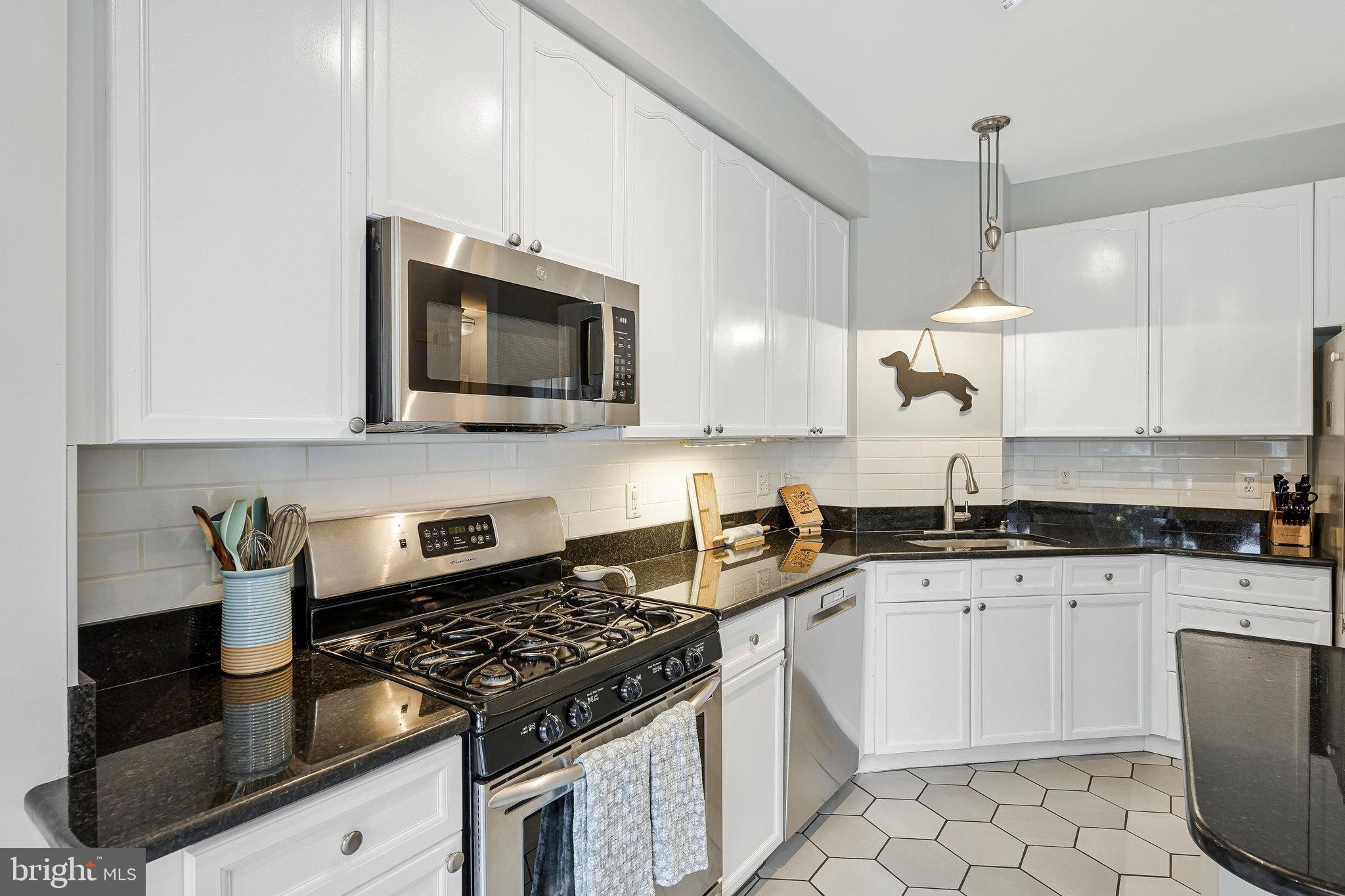 1718 STUART POINTE LANE