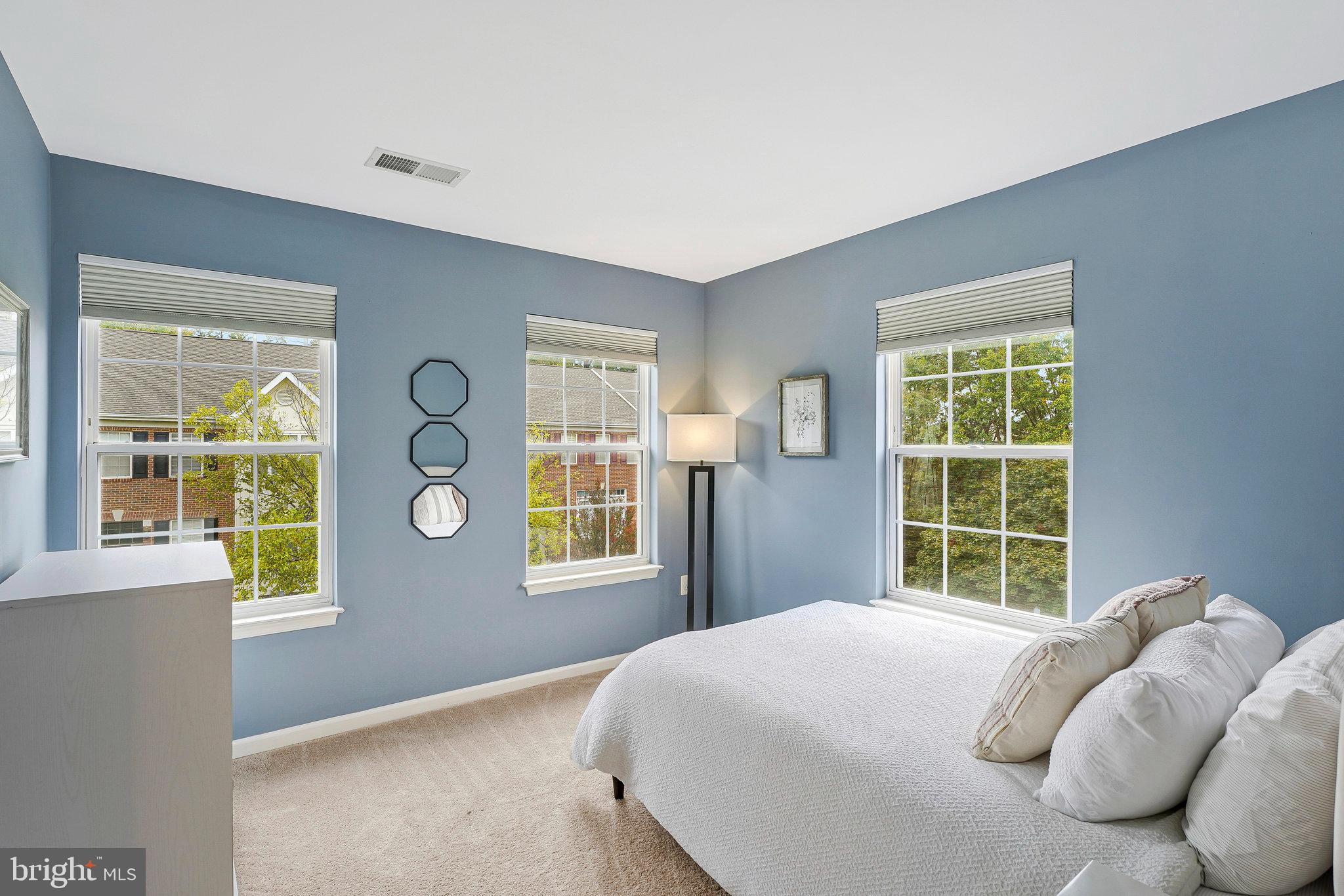 1718 STUART POINTE LANE