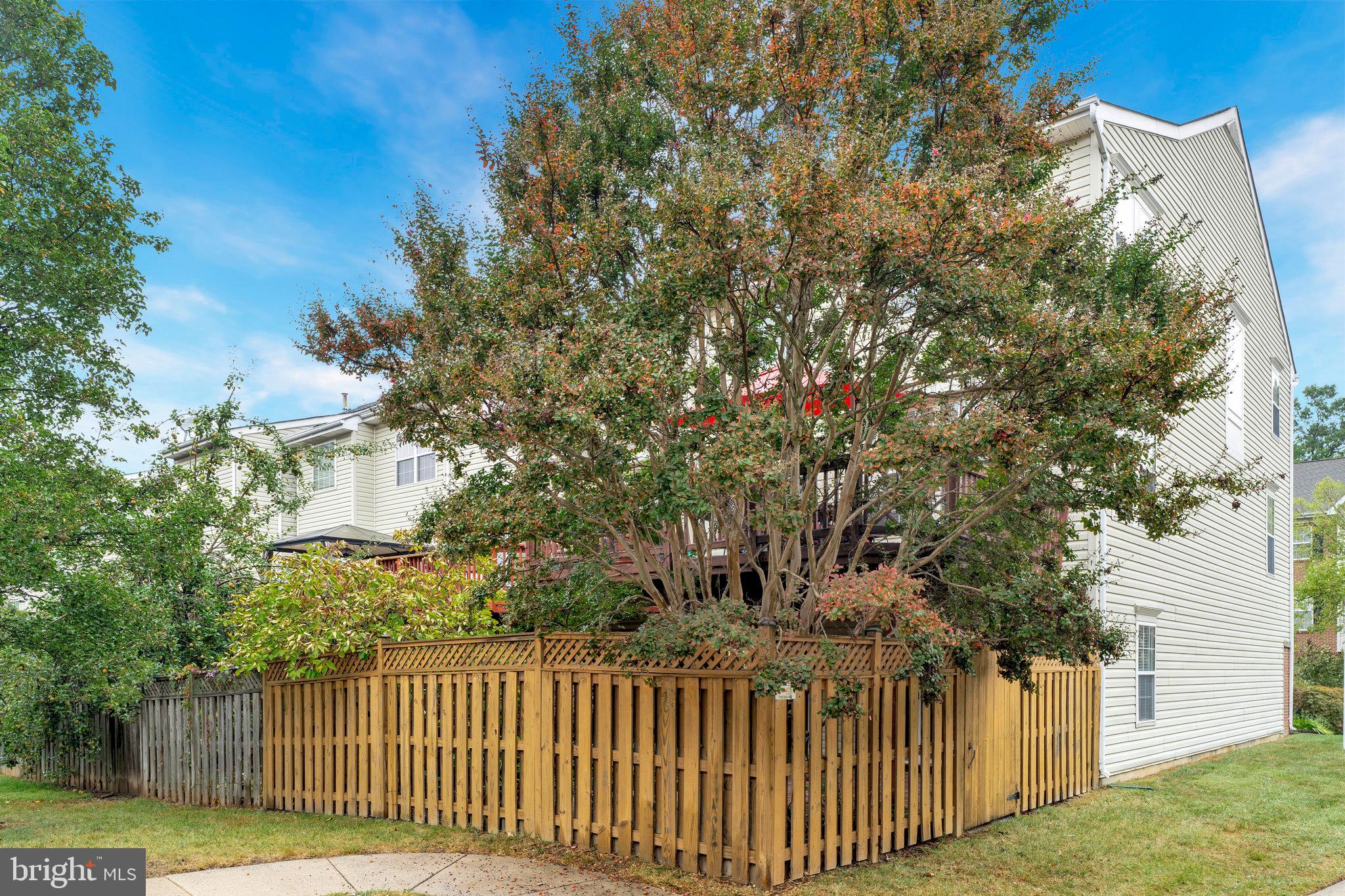 1718 STUART POINTE LANE