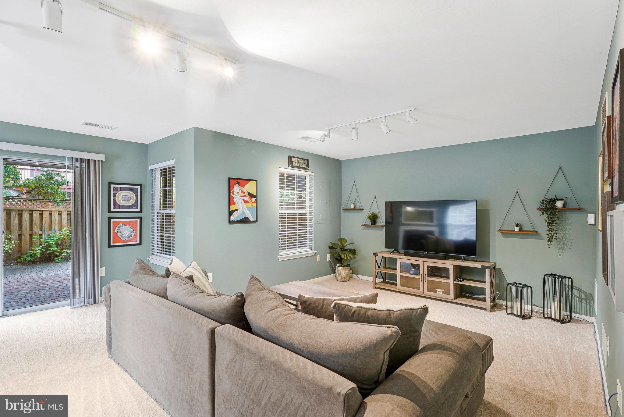 1718 STUART POINTE LANE