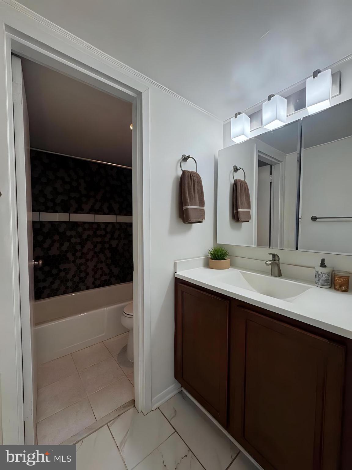 2059 HUNTINGTON AVENUE 1101