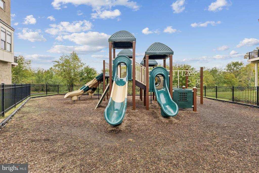 14426 BECKETT GLEN CIRCLE 906