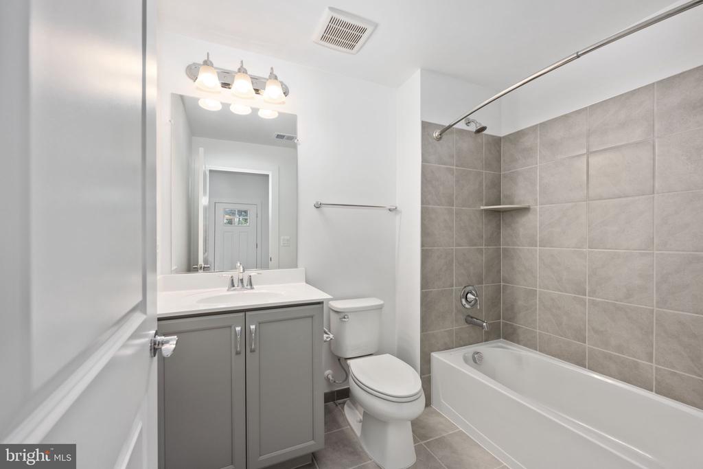 7404 ROCKY CREEK TERRACE