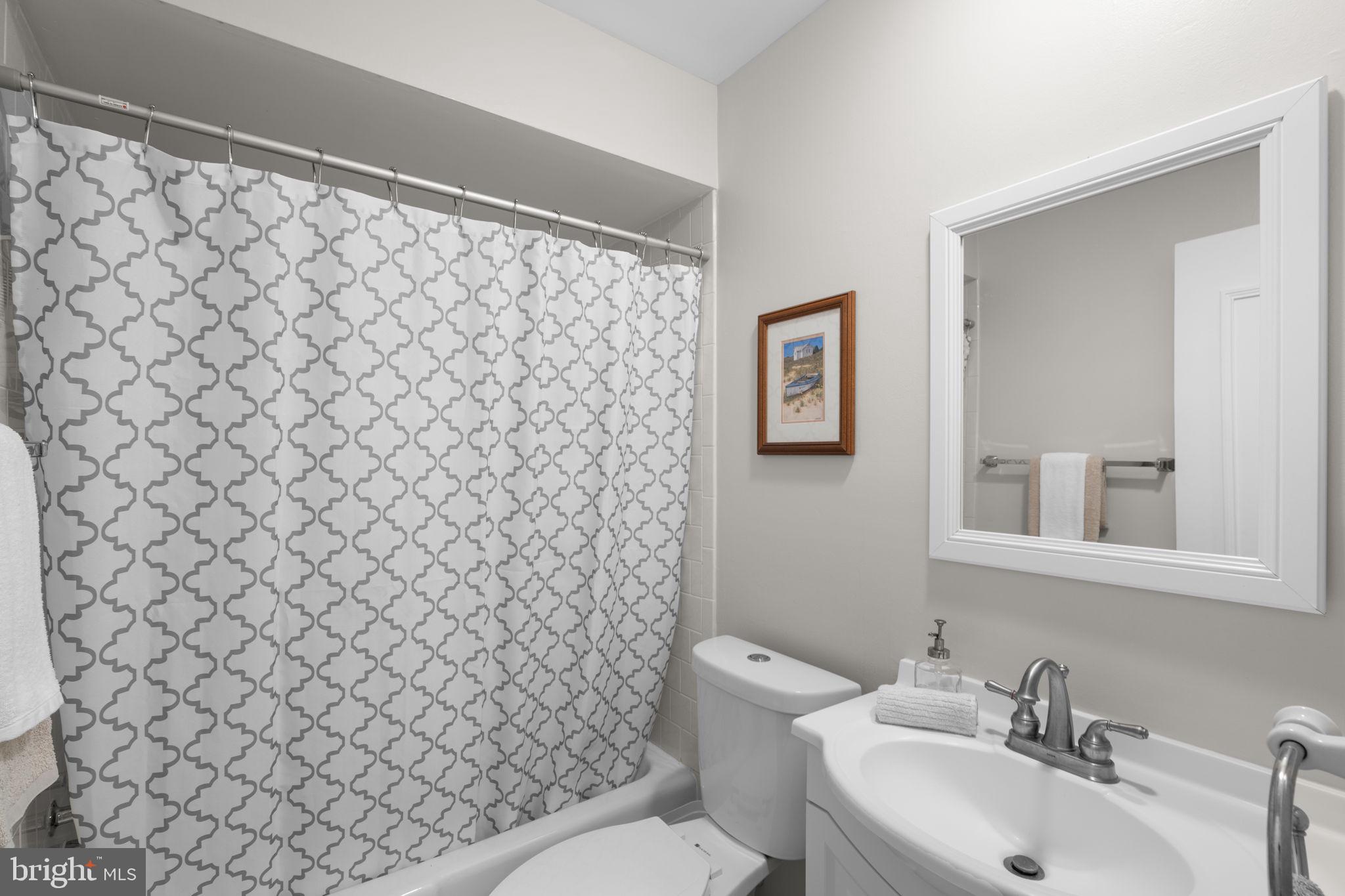 11735 NORTH SHORE DRIVE