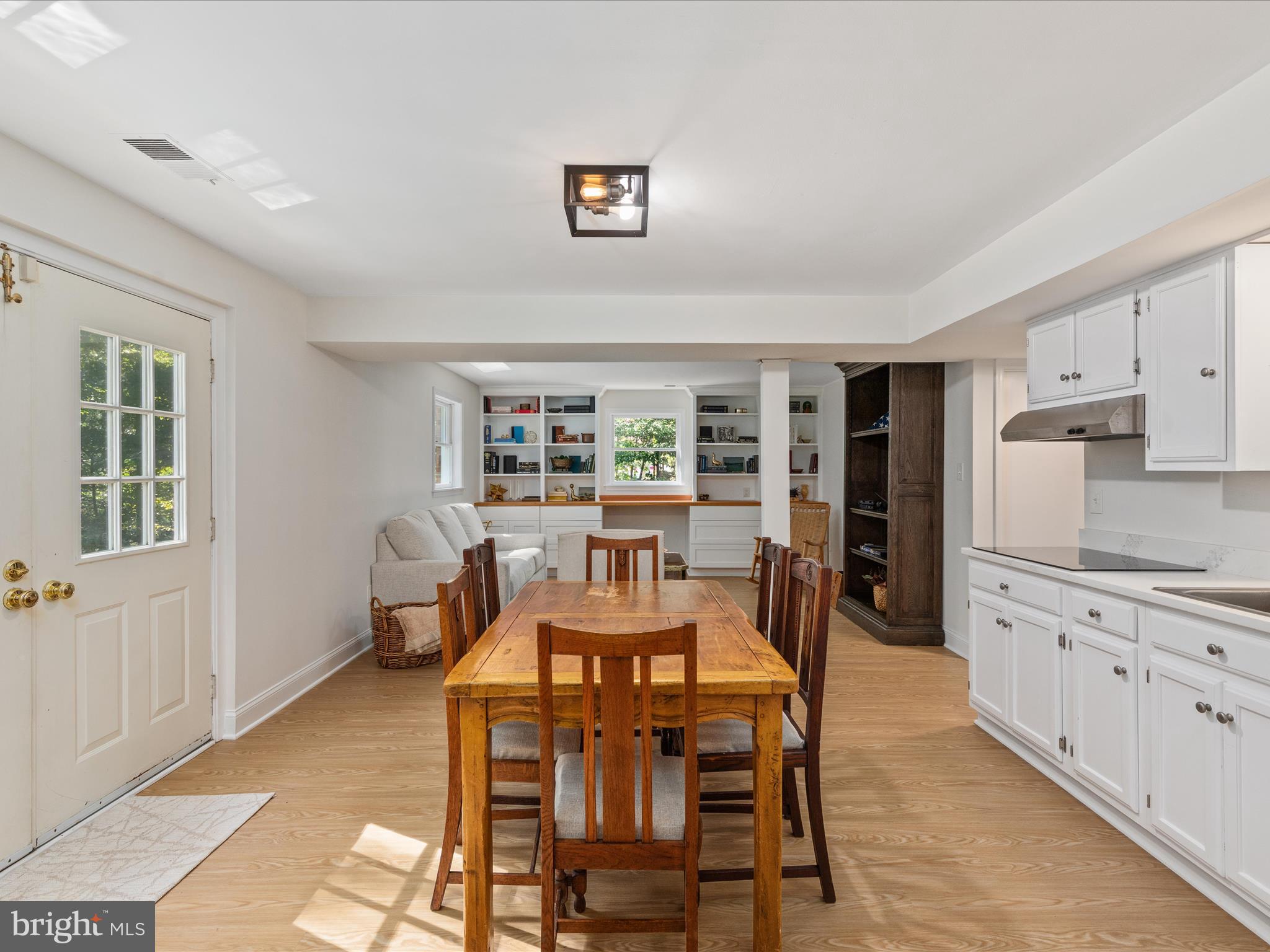 11119 COROBON LANE