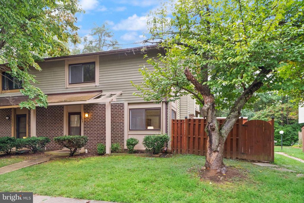10679 SPRING OAK COURT