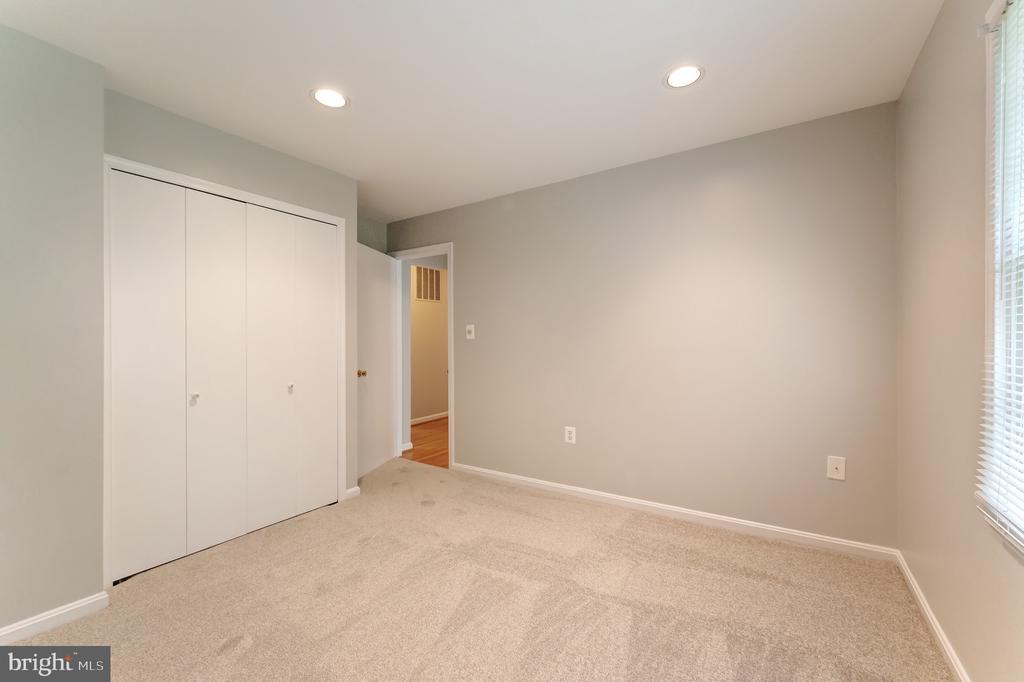8611 CANTERBURY DRIVE
