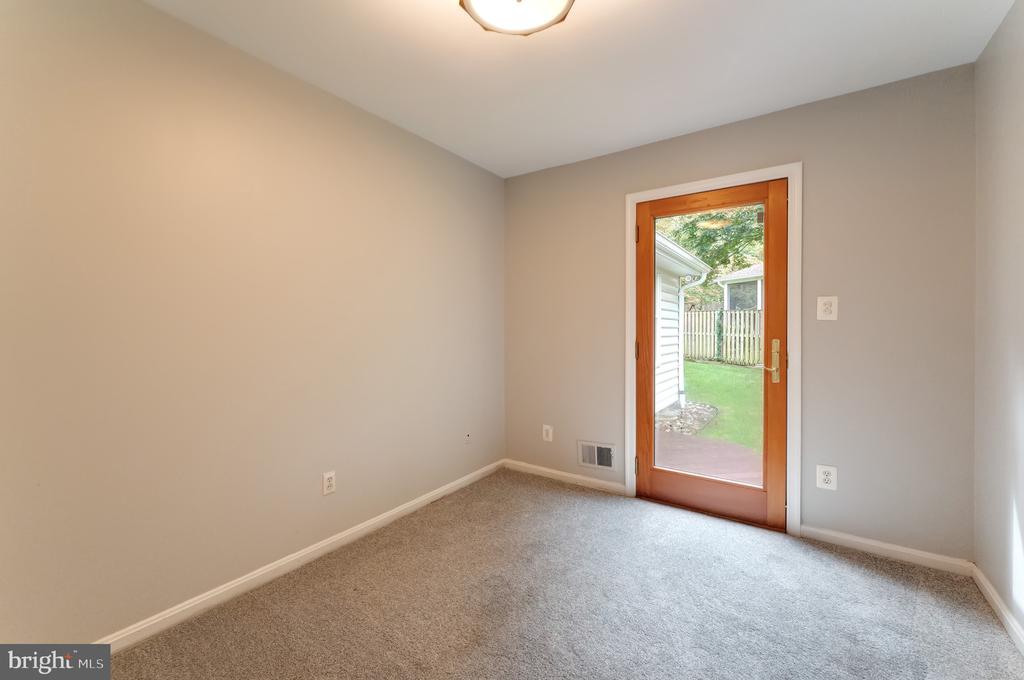 8611 CANTERBURY DRIVE