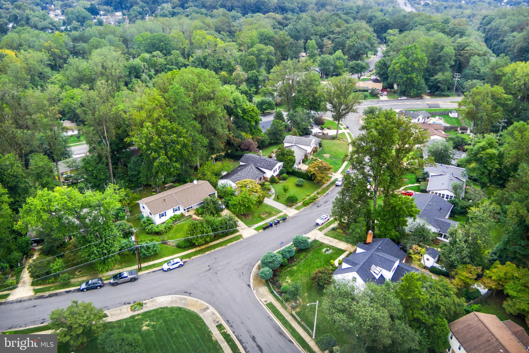8611 CANTERBURY DRIVE