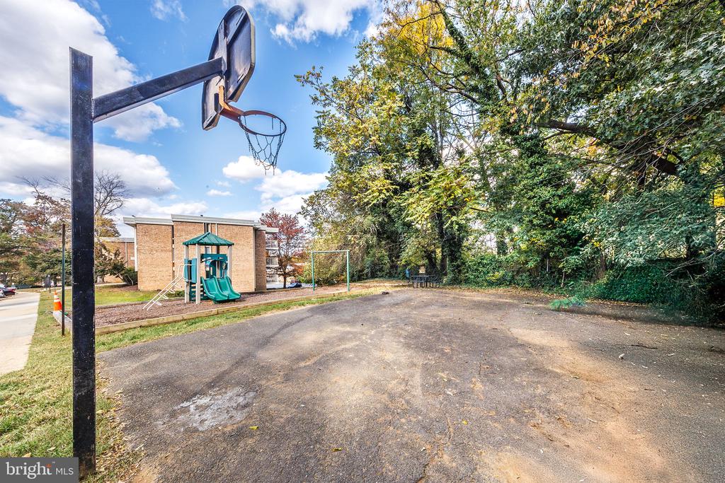 2630 WAGON DR #294,FAIRFAX Unit: 294
