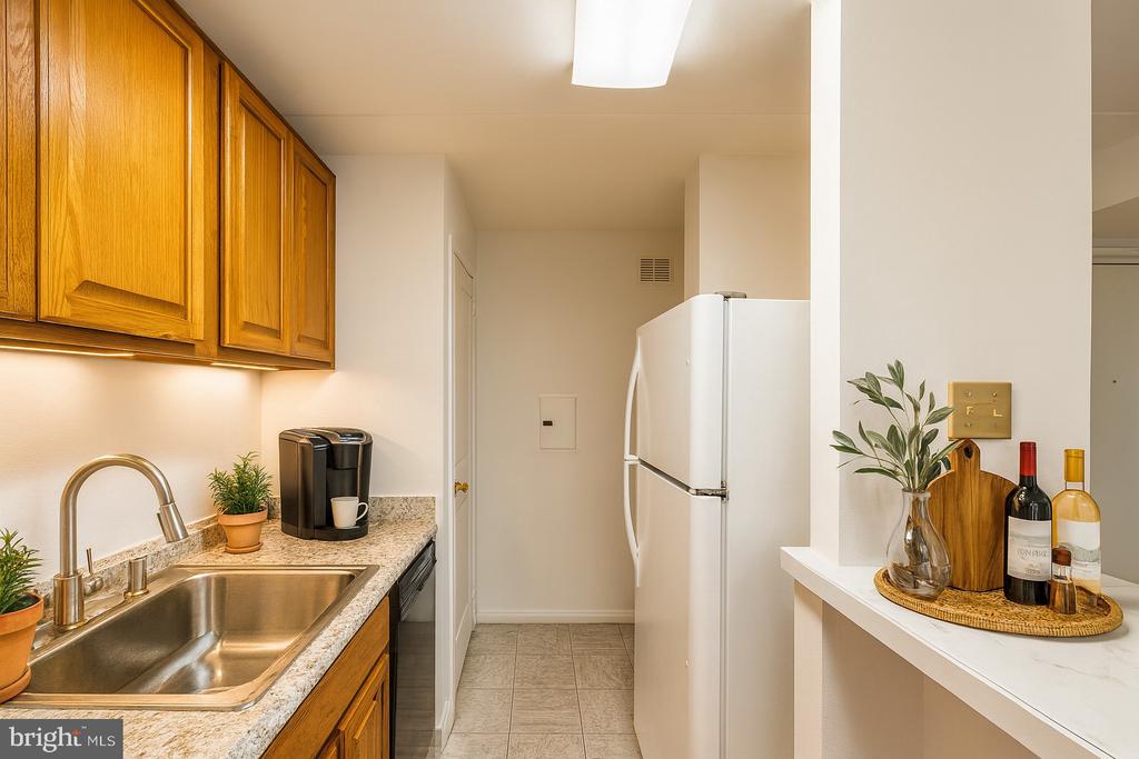 2631 REDCOAT DR #205,FAIRFAX Unit: 205