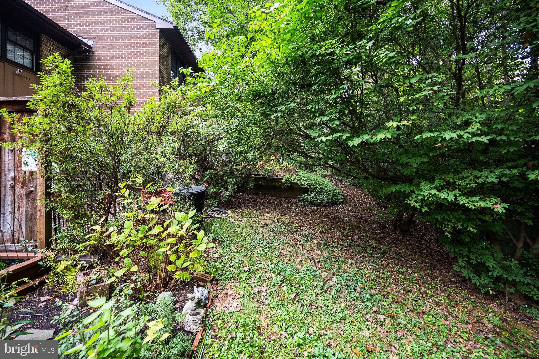 2027 HEADLANDS CIRCLE