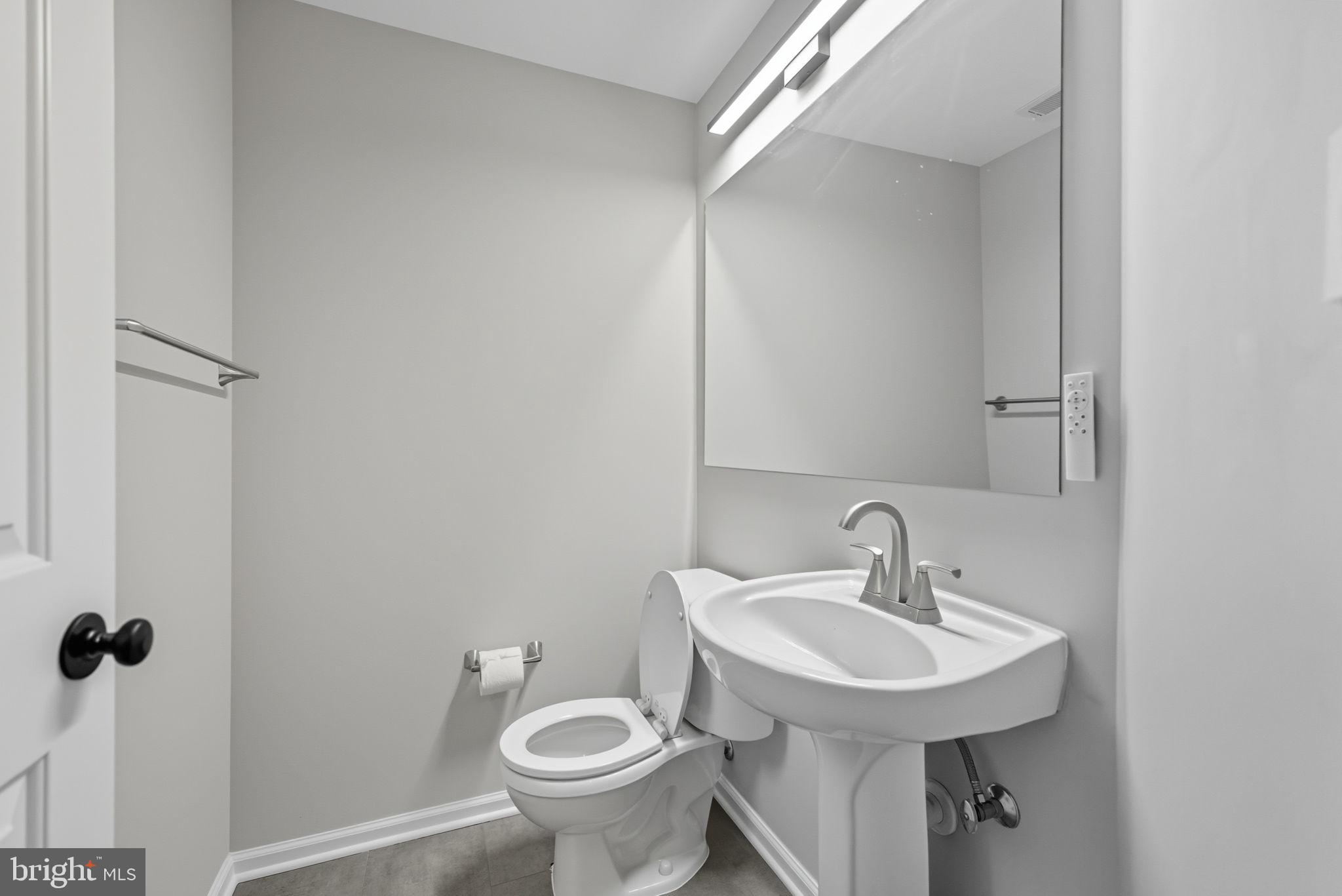 2714 MANHATTAN PLACE