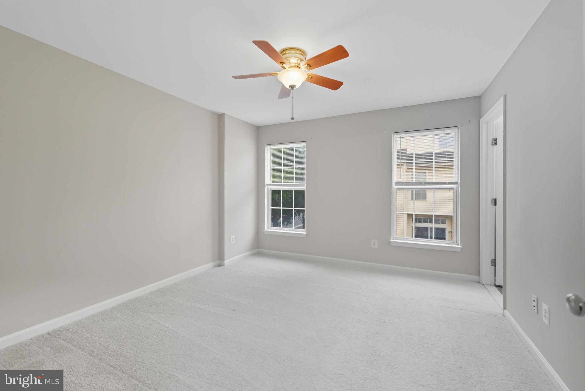 2714 MANHATTAN PLACE