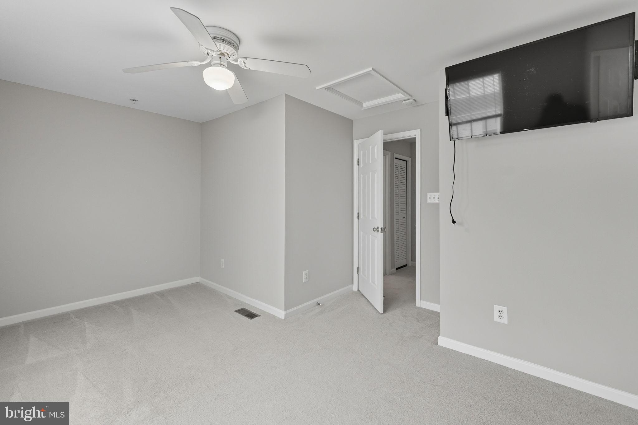 2714 MANHATTAN PLACE