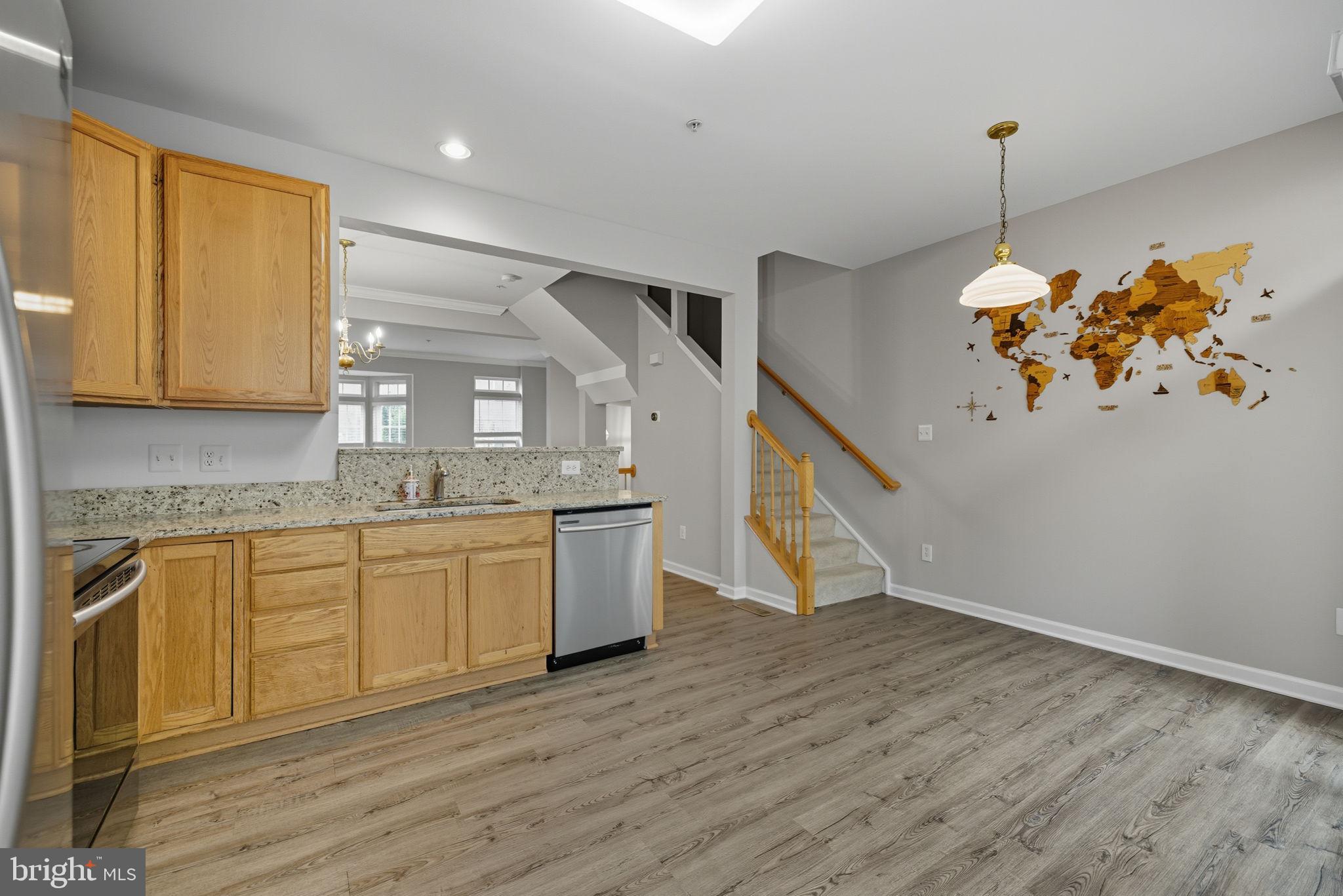 2714 MANHATTAN PLACE