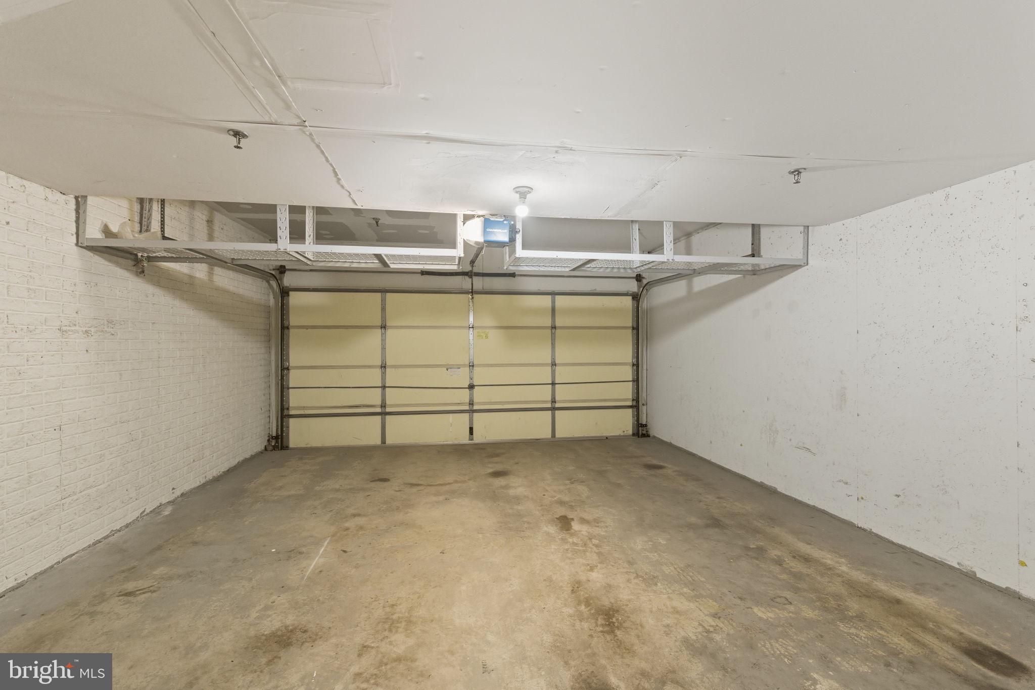 2714 MANHATTAN PLACE