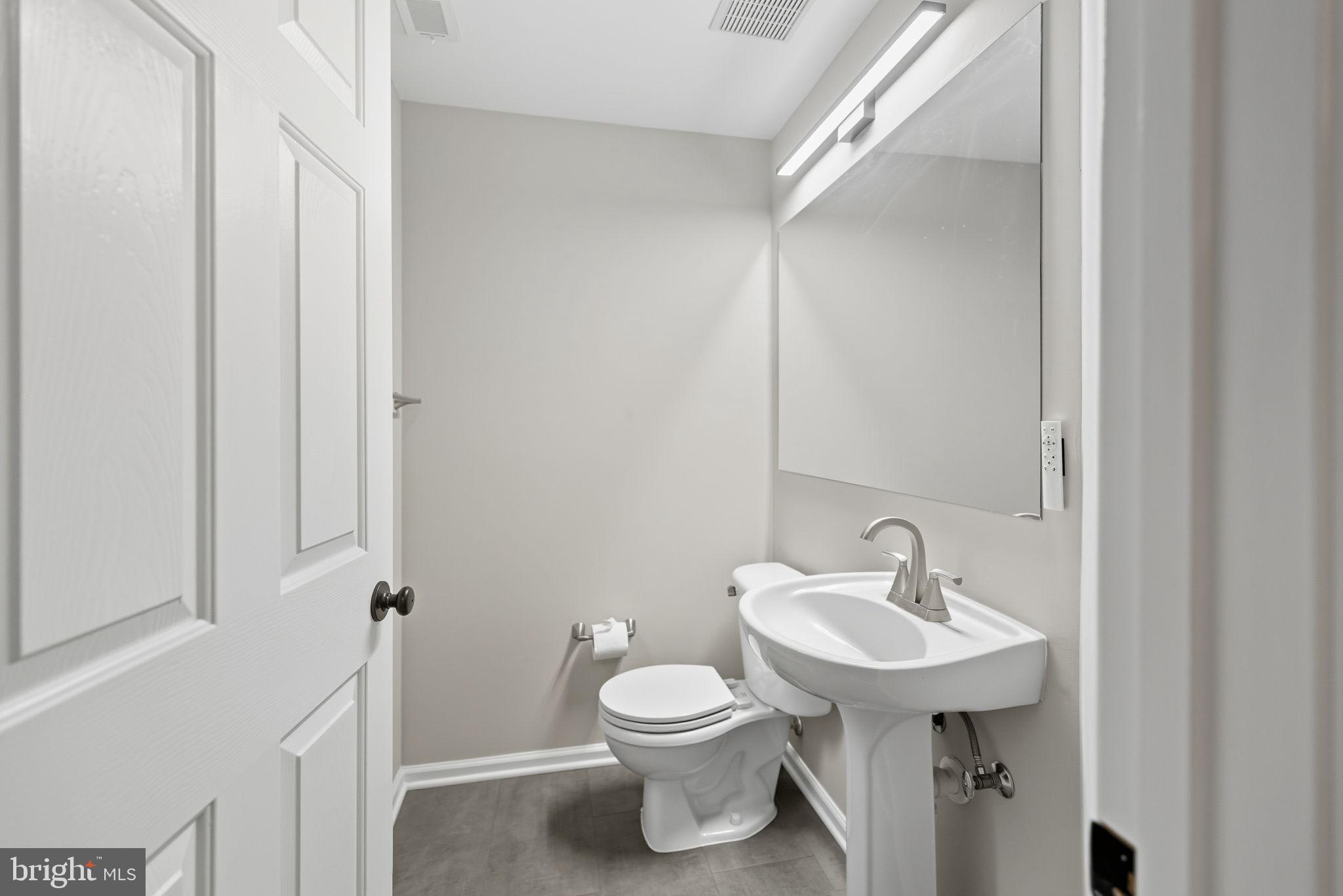 2714 MANHATTAN PLACE