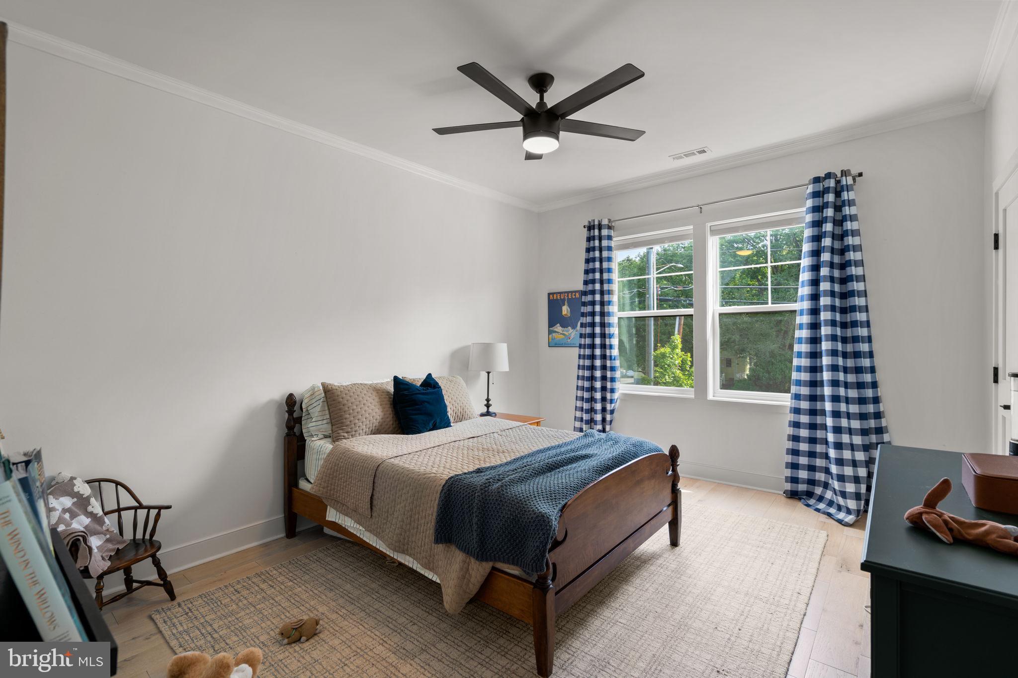 2854 FAIRMONT STREET