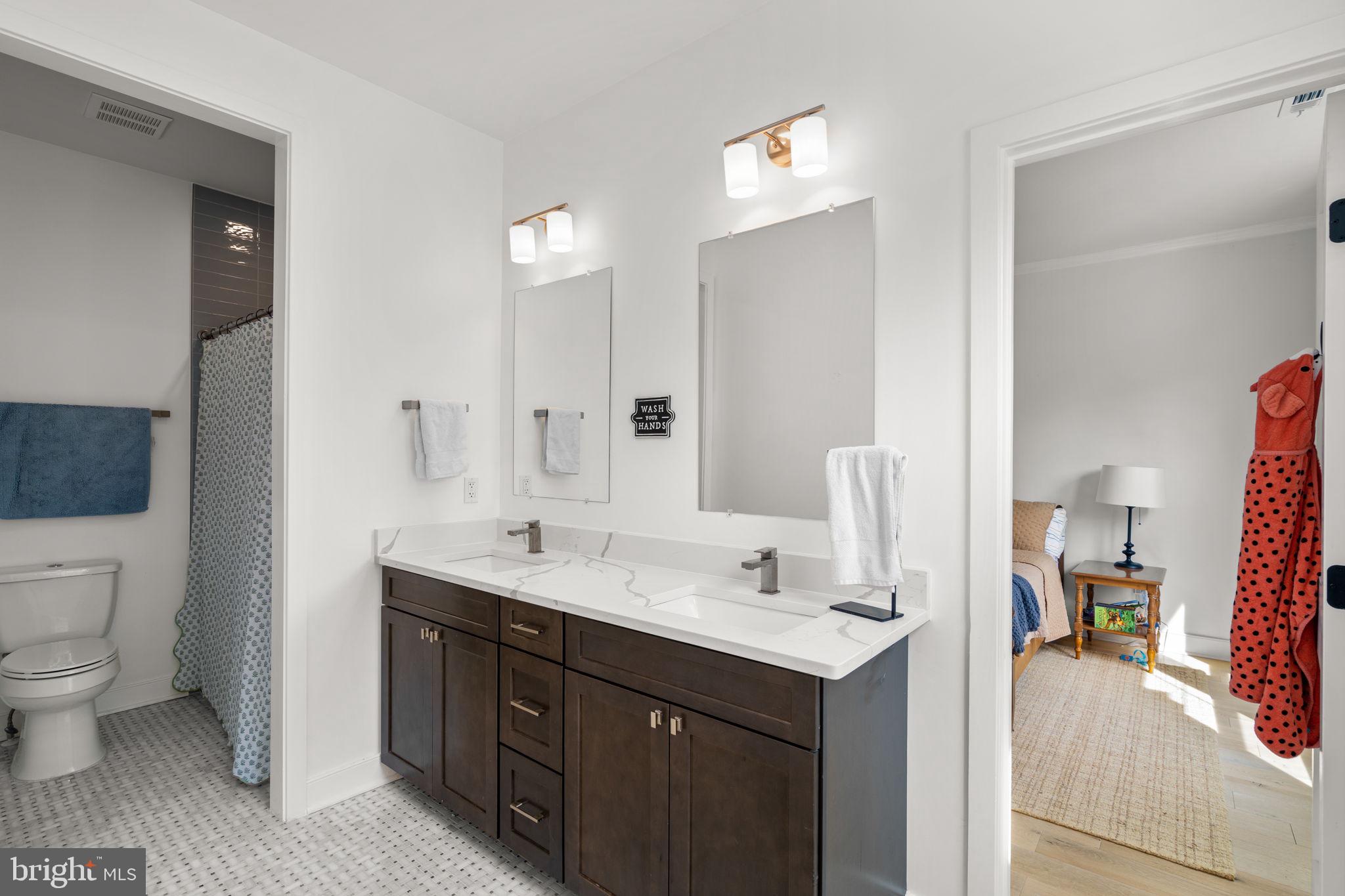 2854 FAIRMONT STREET