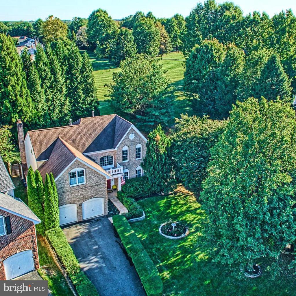 10841 WELBURY COURT