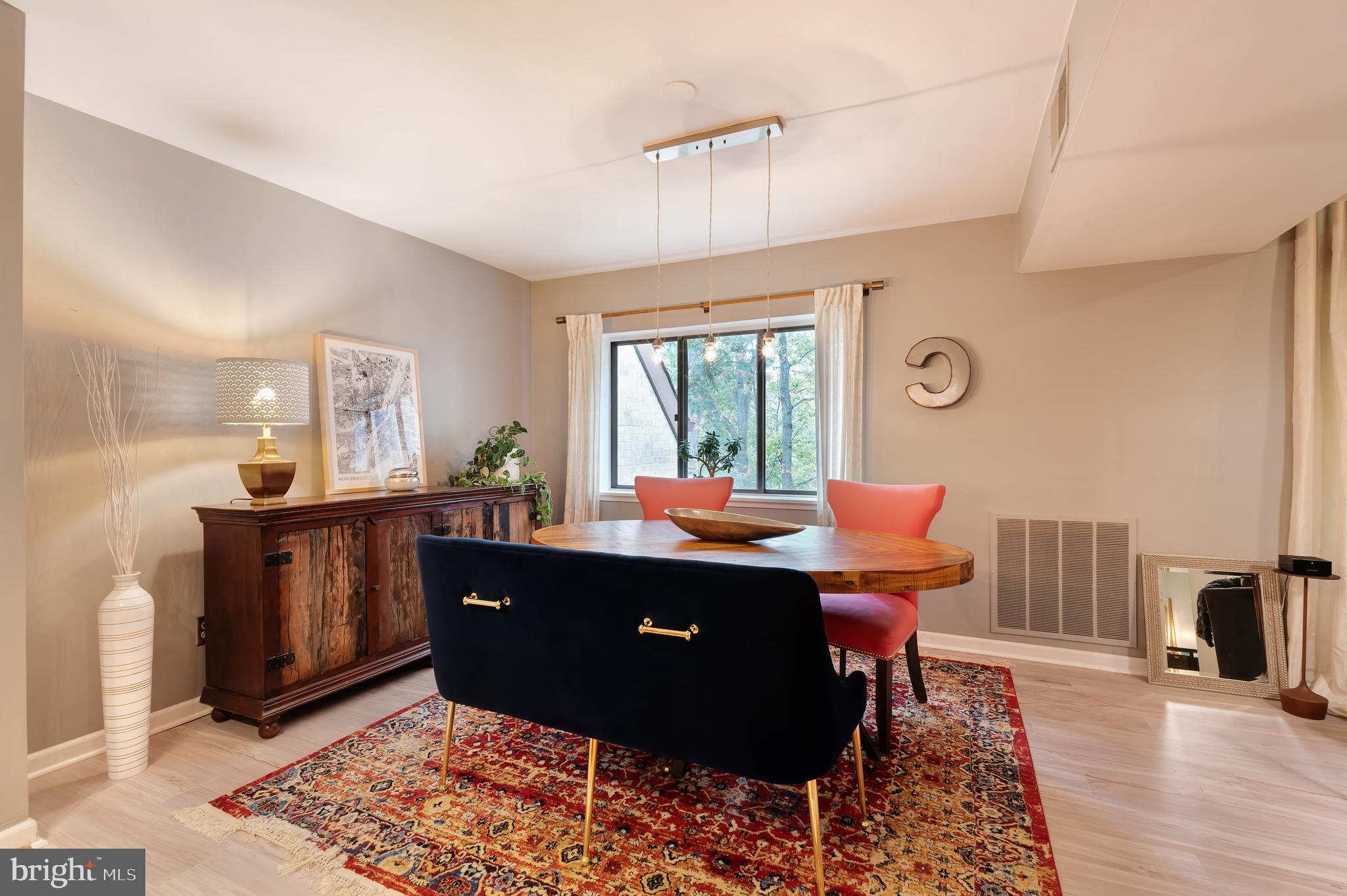 1670 PARKCREST CIRCLE 3B/300