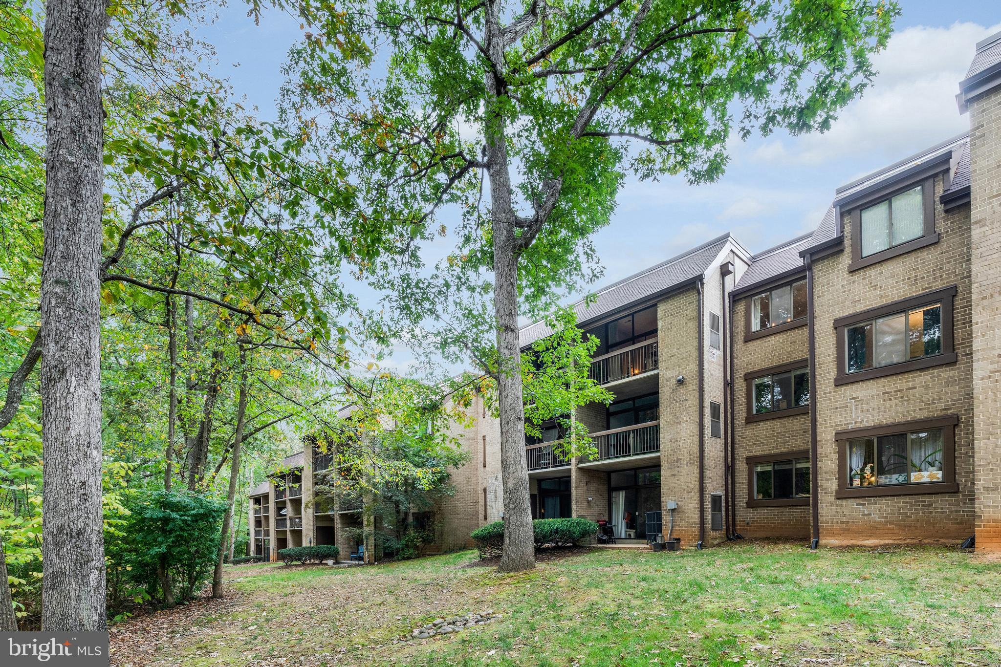 1670 PARKCREST CIRCLE 3B/300