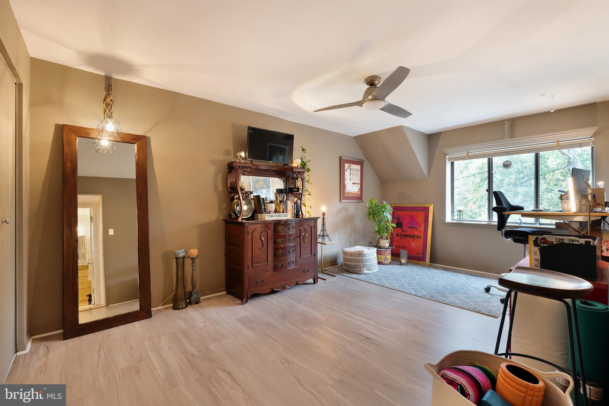 1670 PARKCREST CIRCLE 3B/300