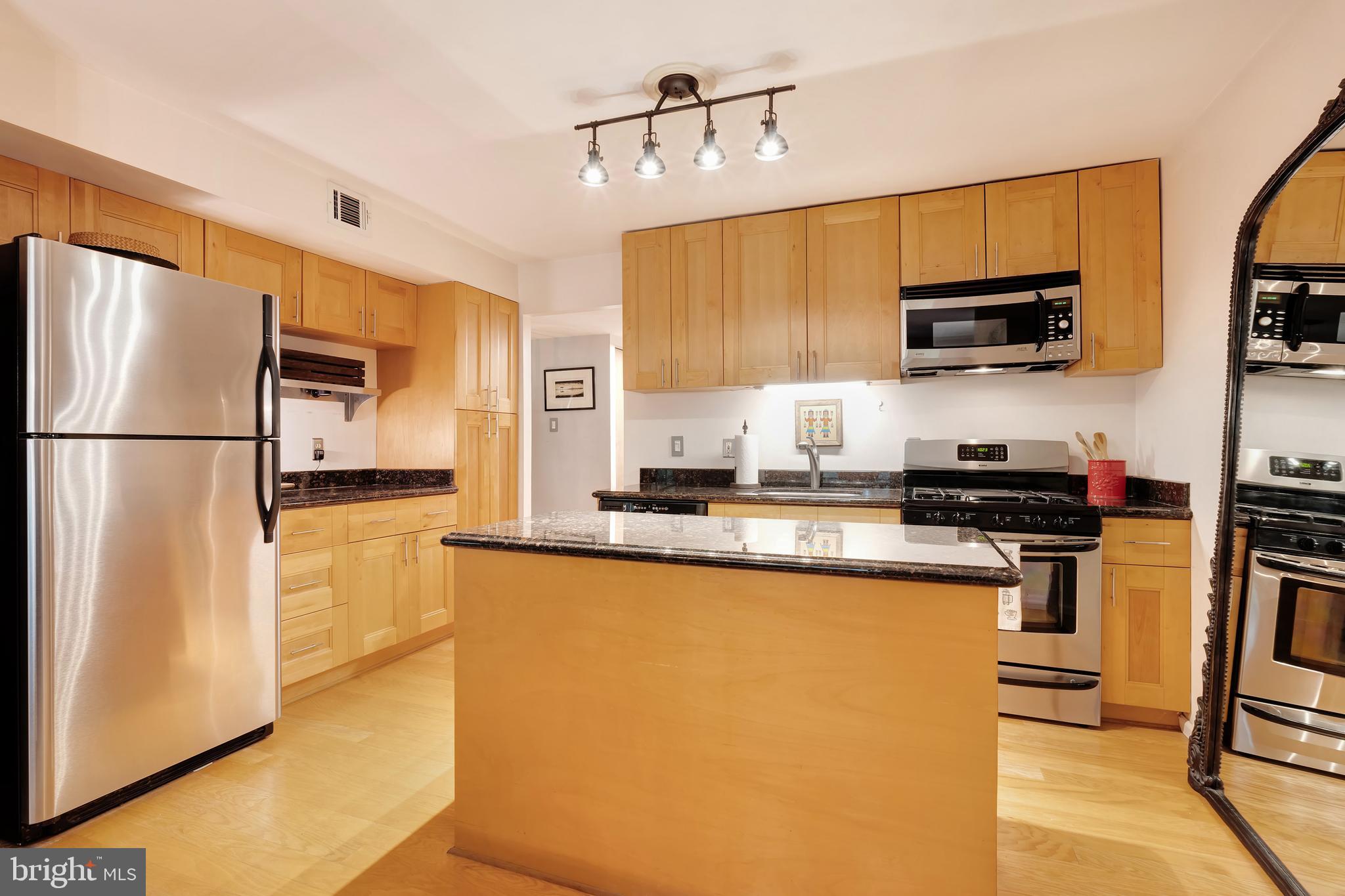 1670 PARKCREST CIRCLE 3B/300