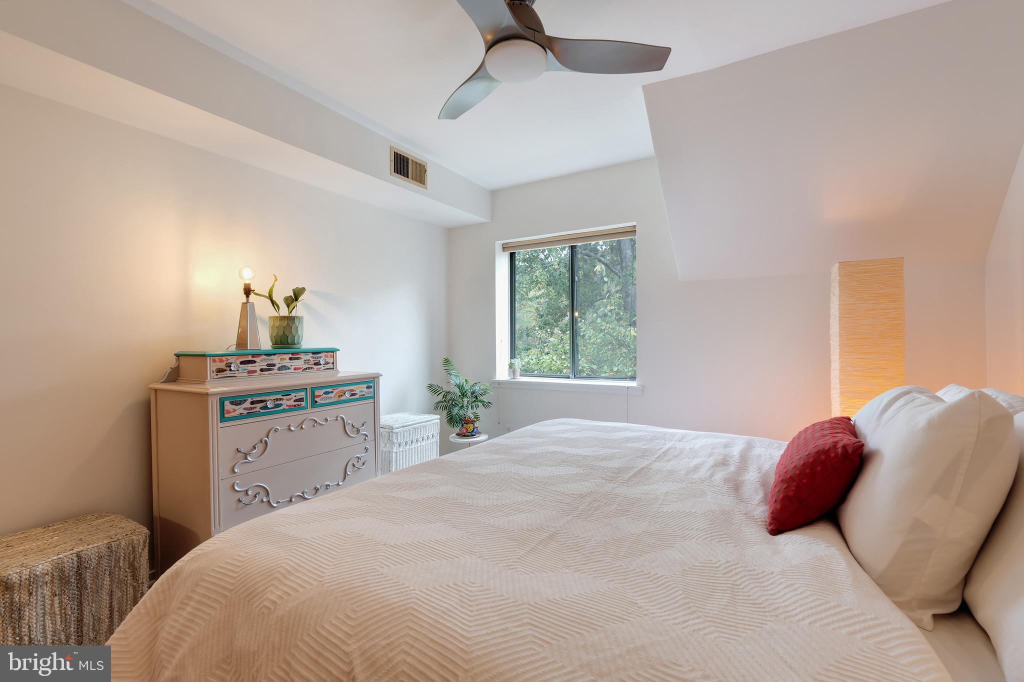 1670 PARKCREST CIRCLE 3B/300