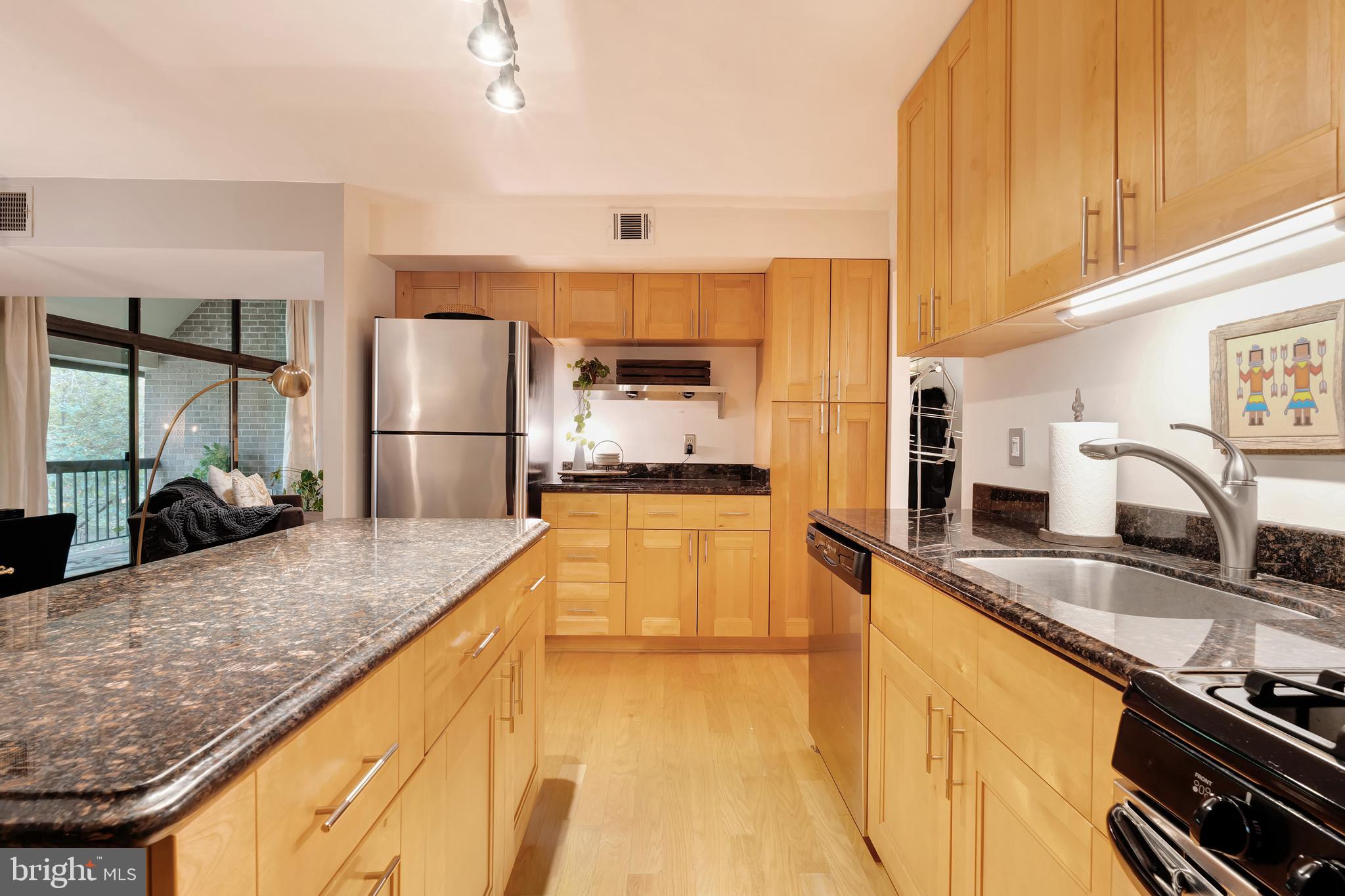 1670 PARKCREST CIRCLE 3B/300