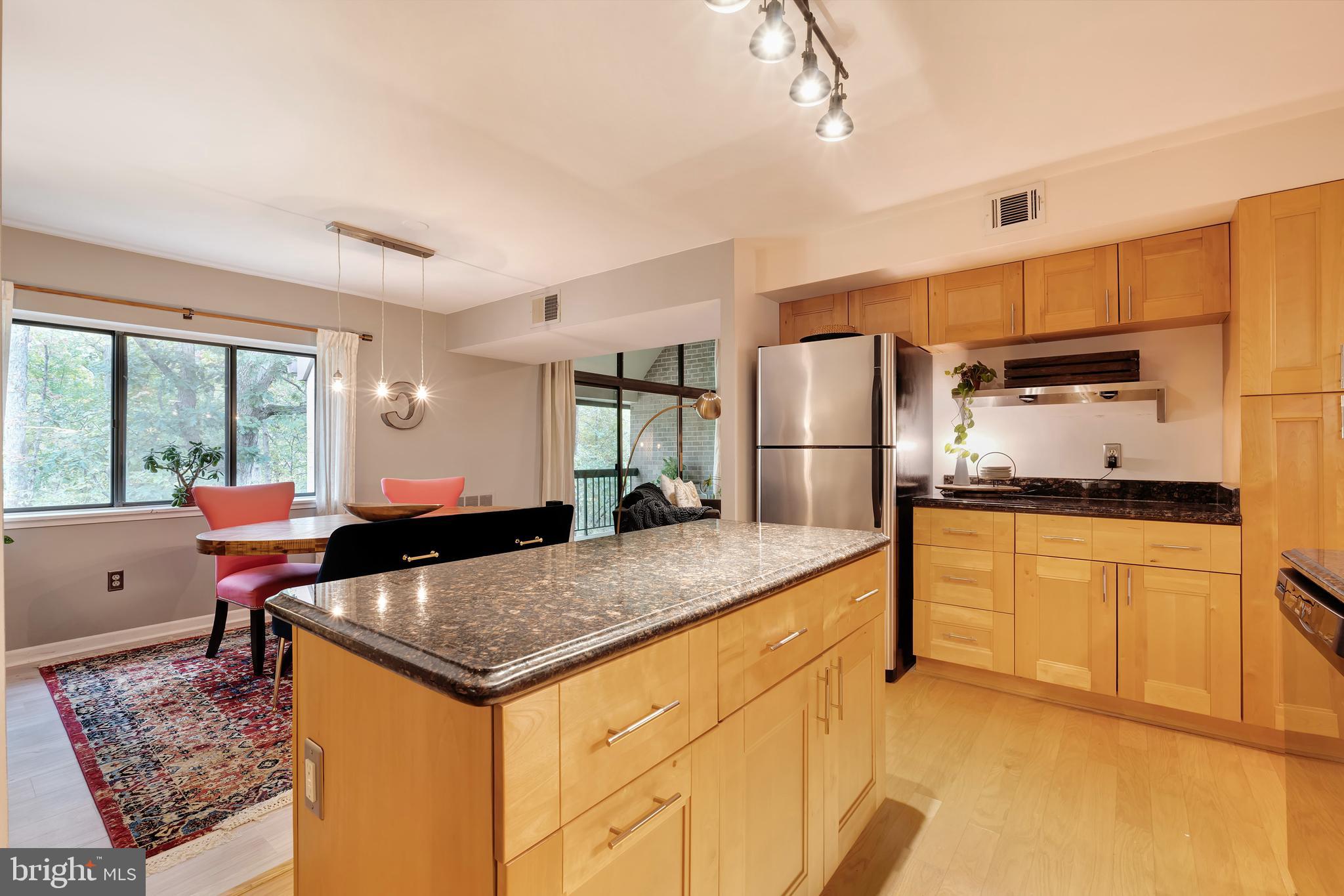 1670 PARKCREST CIRCLE 3B/300