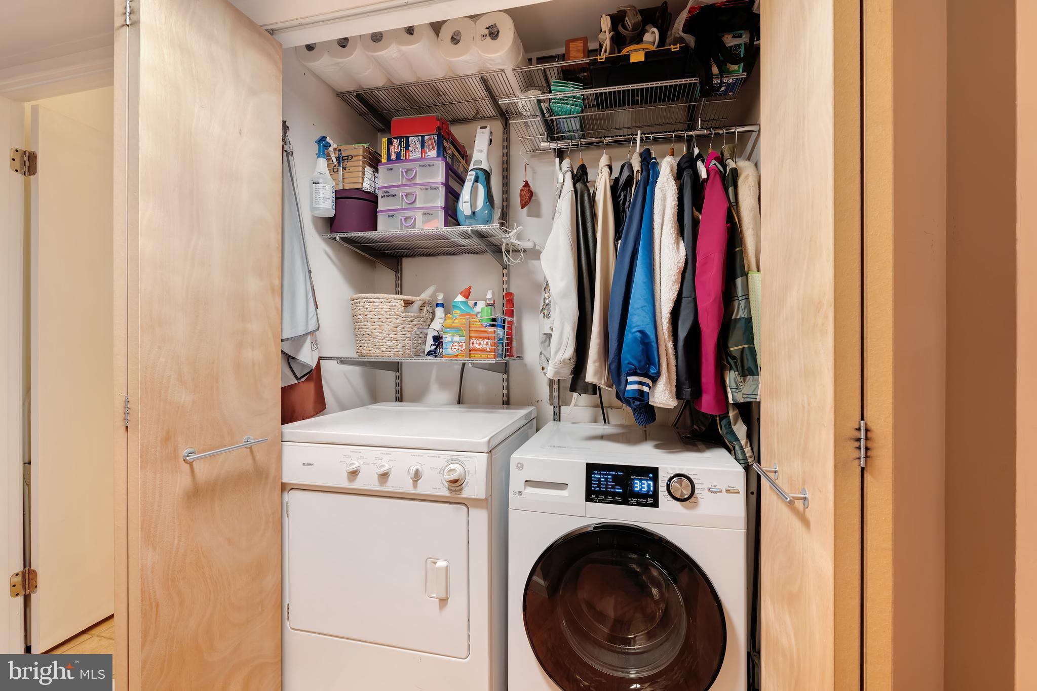 1670 PARKCREST CIRCLE 3B/300