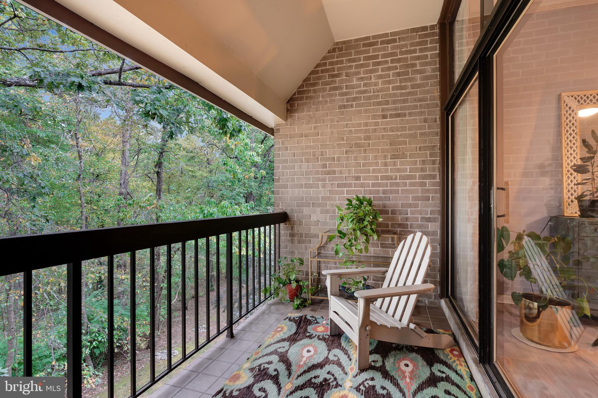 1670 PARKCREST CIRCLE 3B/300