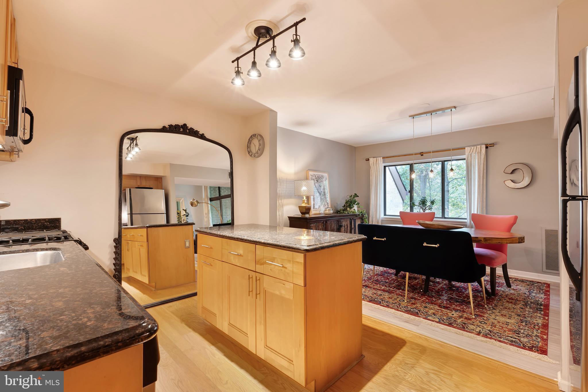 1670 PARKCREST CIRCLE 3B/300