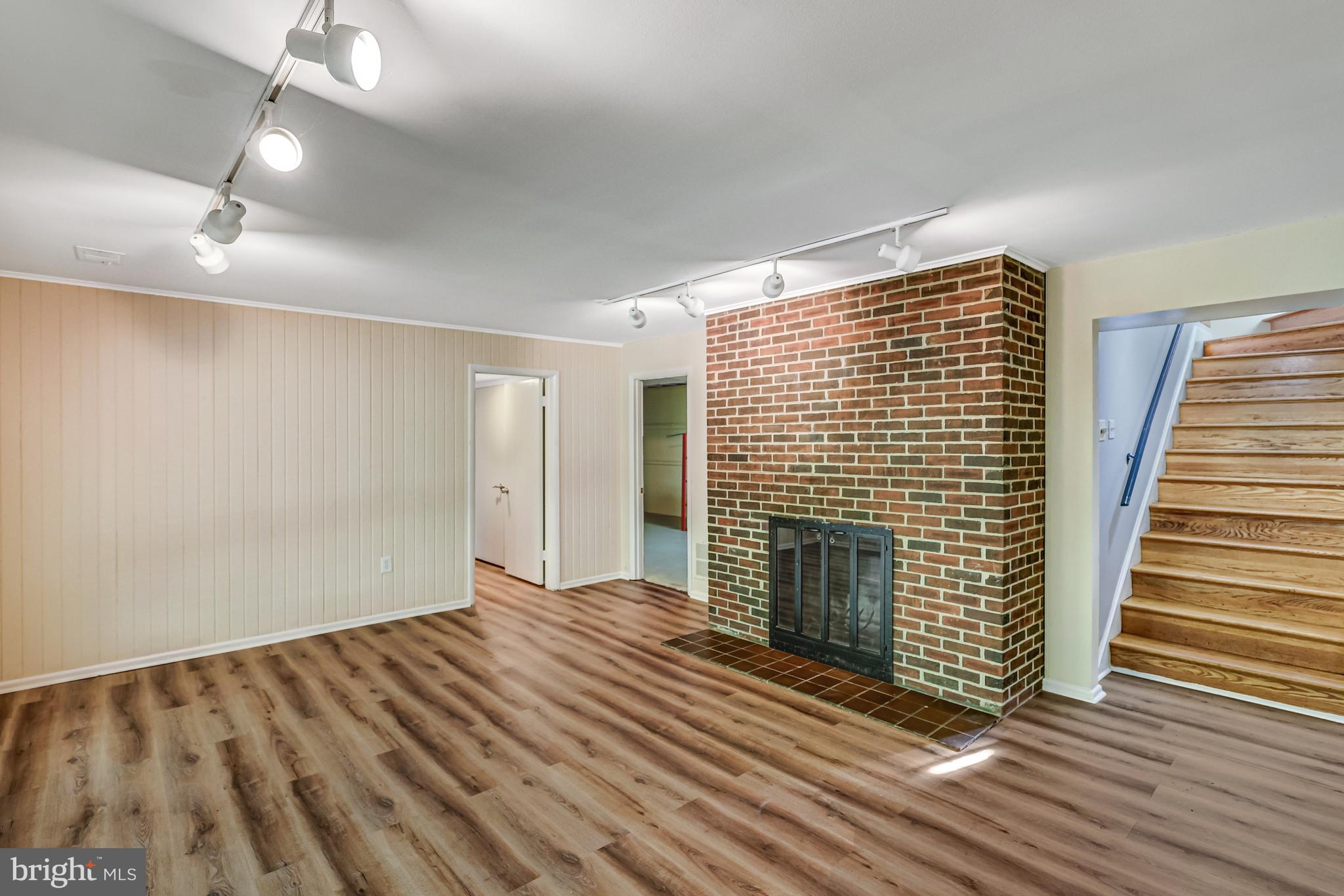 3712 MARYLAND STREET