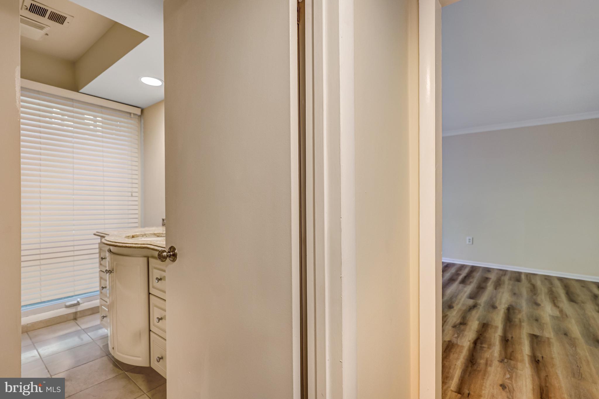 3712 MARYLAND STREET