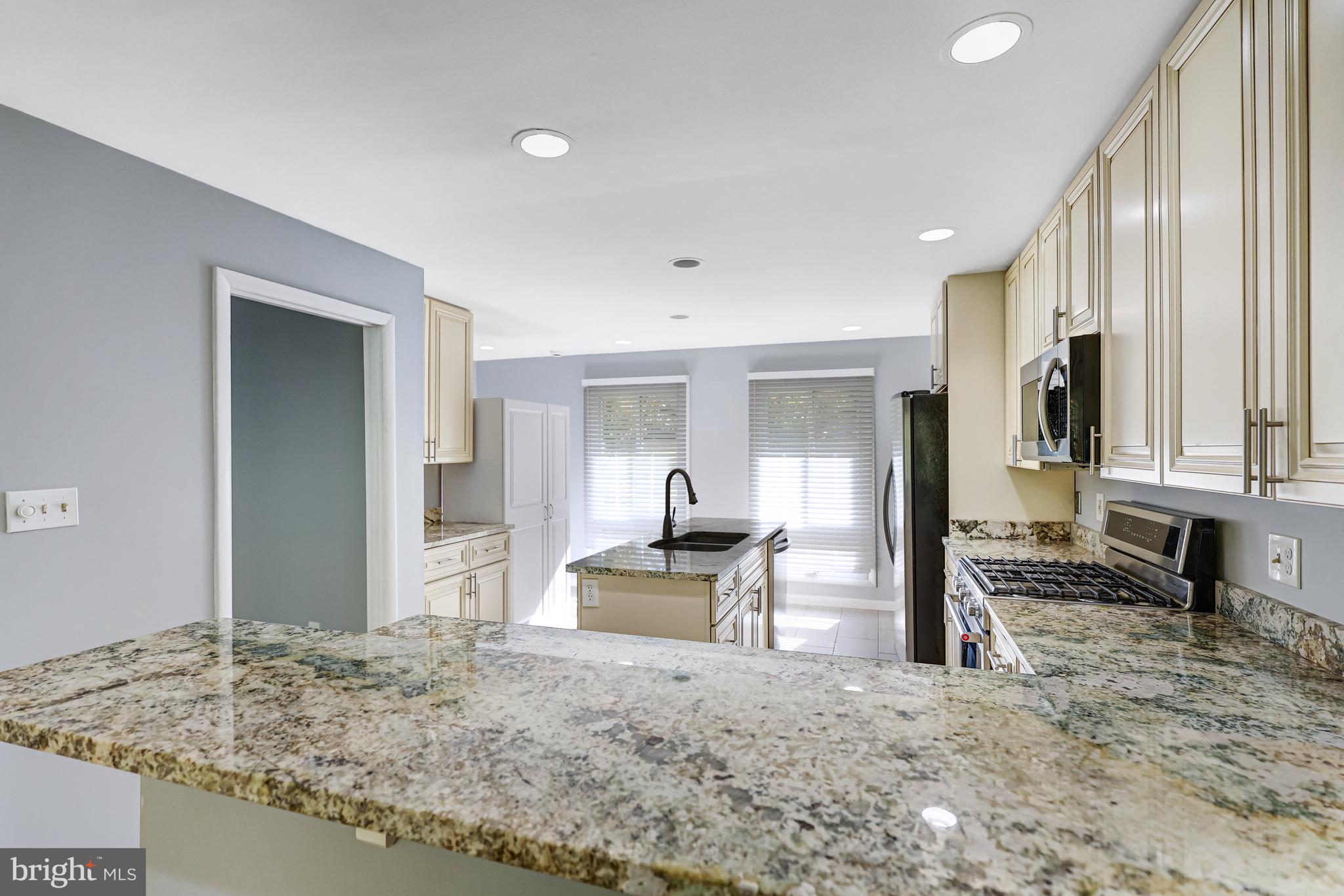 3712 MARYLAND STREET